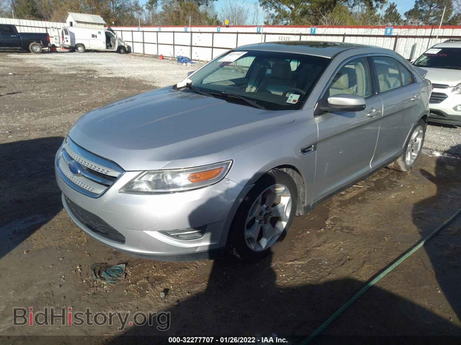 2011 FORD TAURUS - VIN: 1FAHP2EW8BG166709 - Photo 2