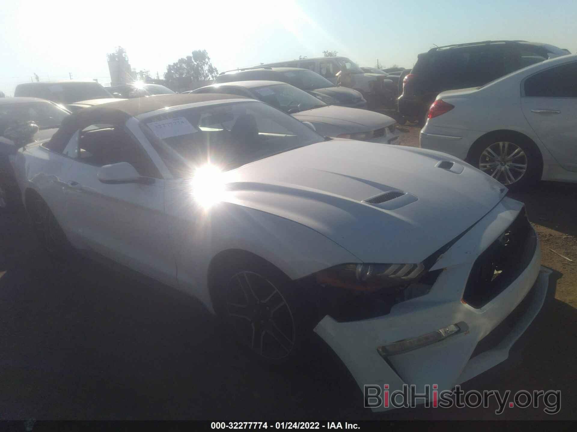 Photo 1FATP8UH5J5115145 - FORD MUSTANG 2018