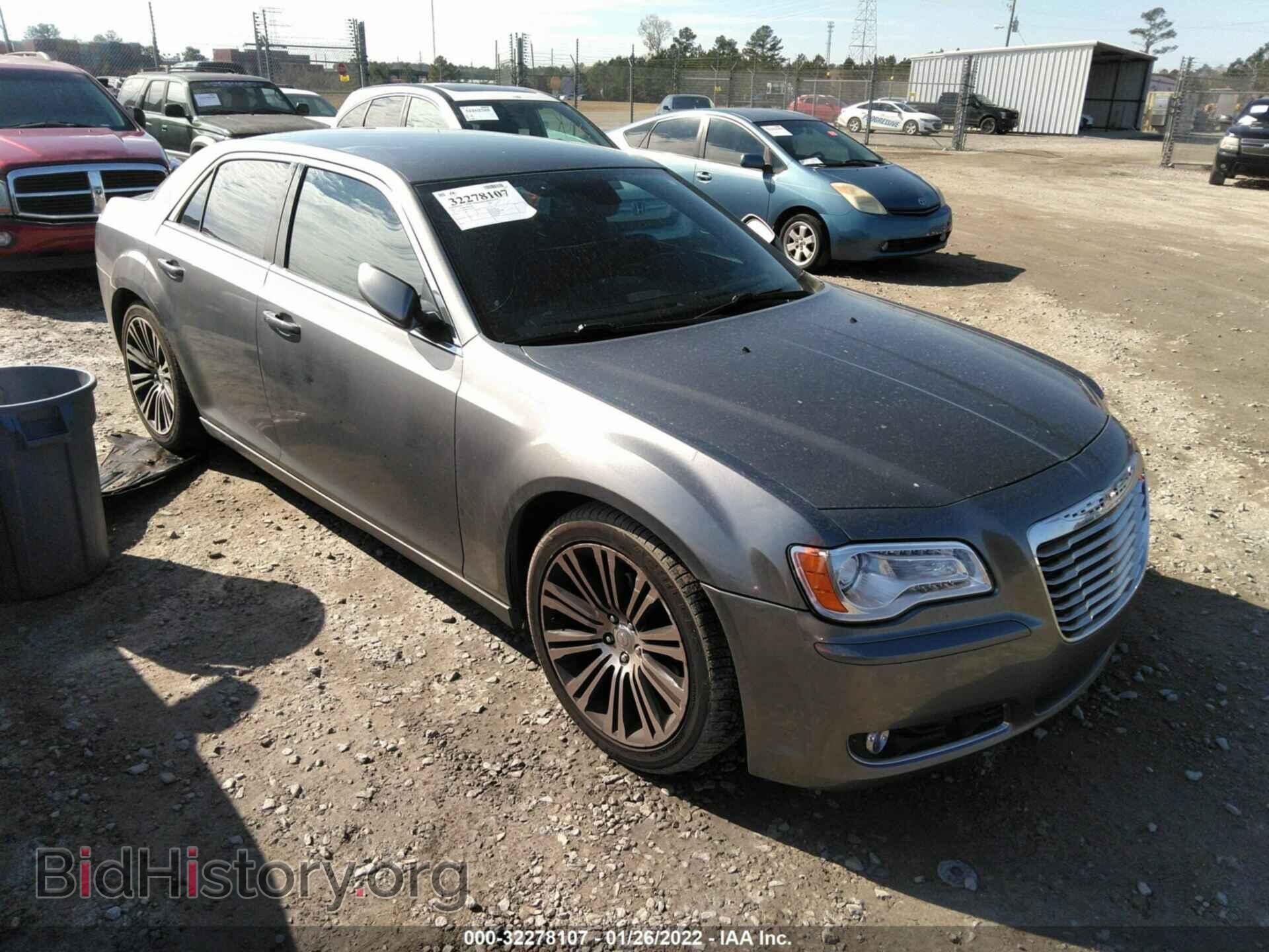Фотография 2C3CCABG8CH143318 - CHRYSLER 300 2012