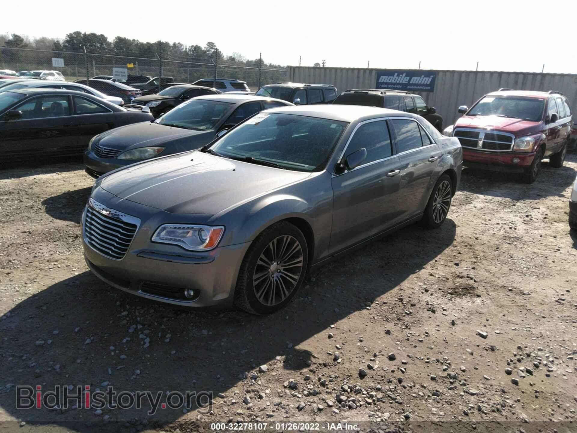 2012 CHRYSLER 300 - VIN: 2C3CCABG8CH143318 - Фото 2
