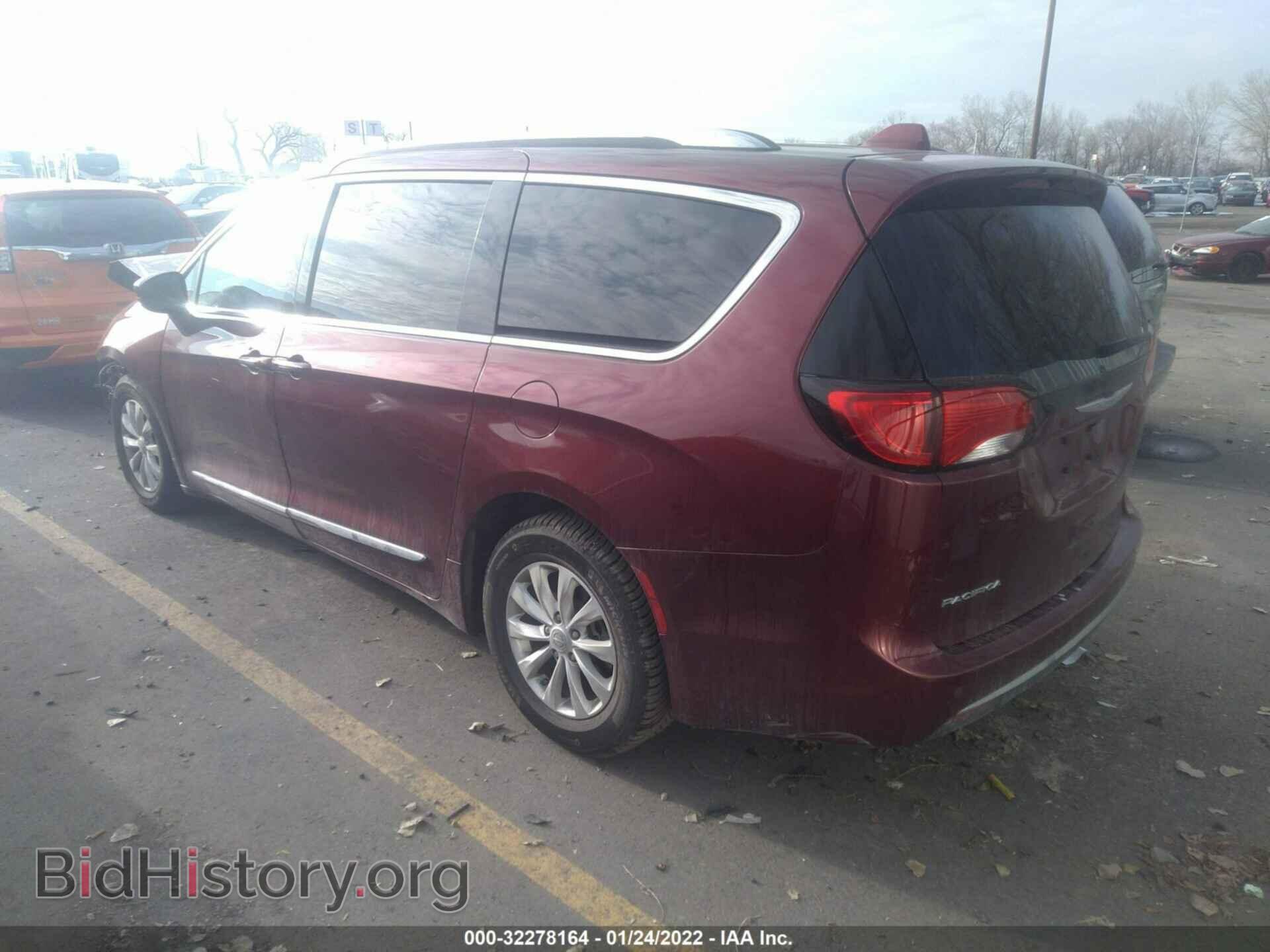 2018 CHRYSLER PACIFICA - VIN: 2C4RC1BG3JR119831 - Фото 3