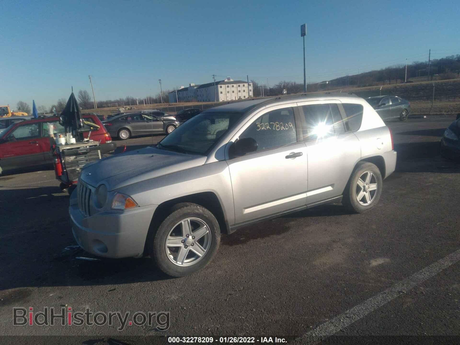 2007 JEEP COMPASS - VIN: 1J8FT47W47D105591 - Фото 2