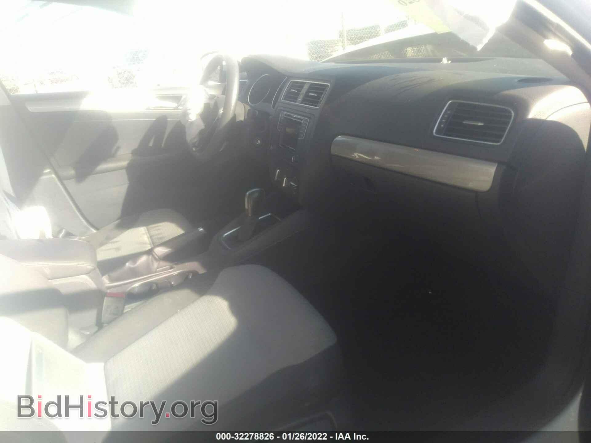 2017 VOLKSWAGEN JETTA - VIN: 3VW2B7AJXHM306034 - Фото 5