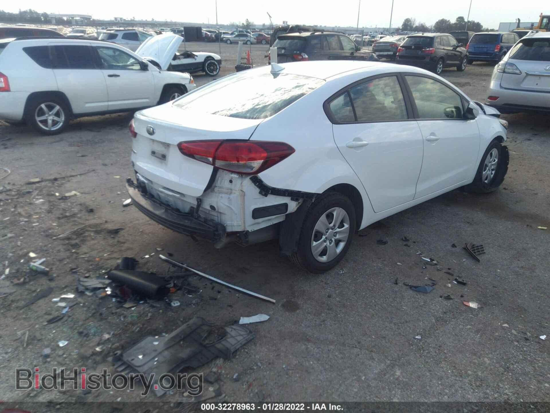 2017 KIA FORTE - VIN: 3KPFK4A78HE086264 - Фото 4