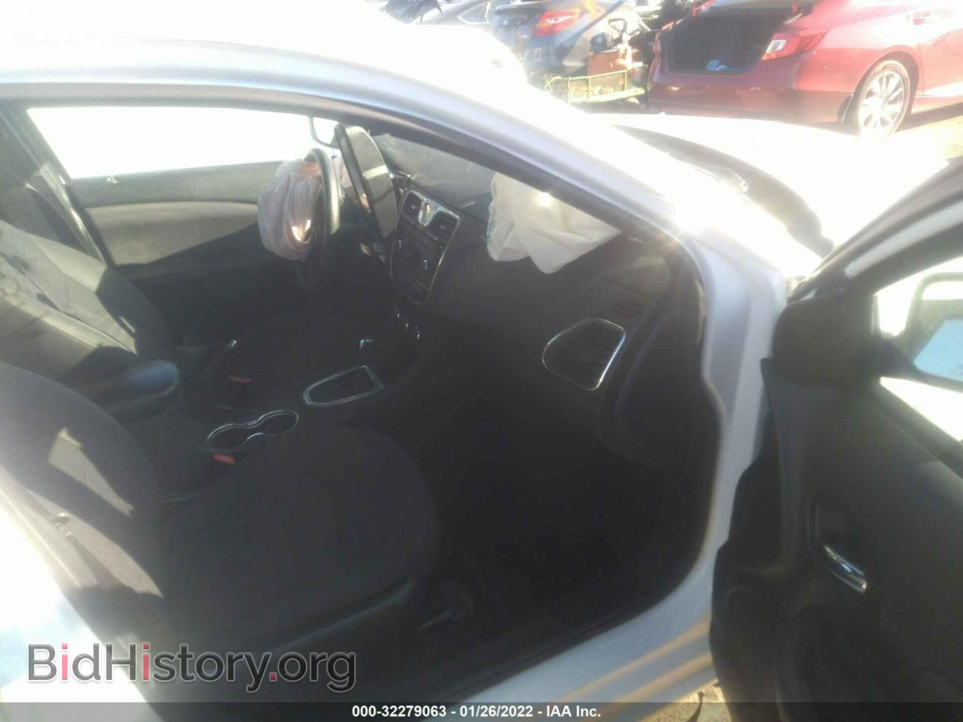 2014 CHRYSLER 200 - VIN: 1C3CCBAG9EN195056 - Фото 5