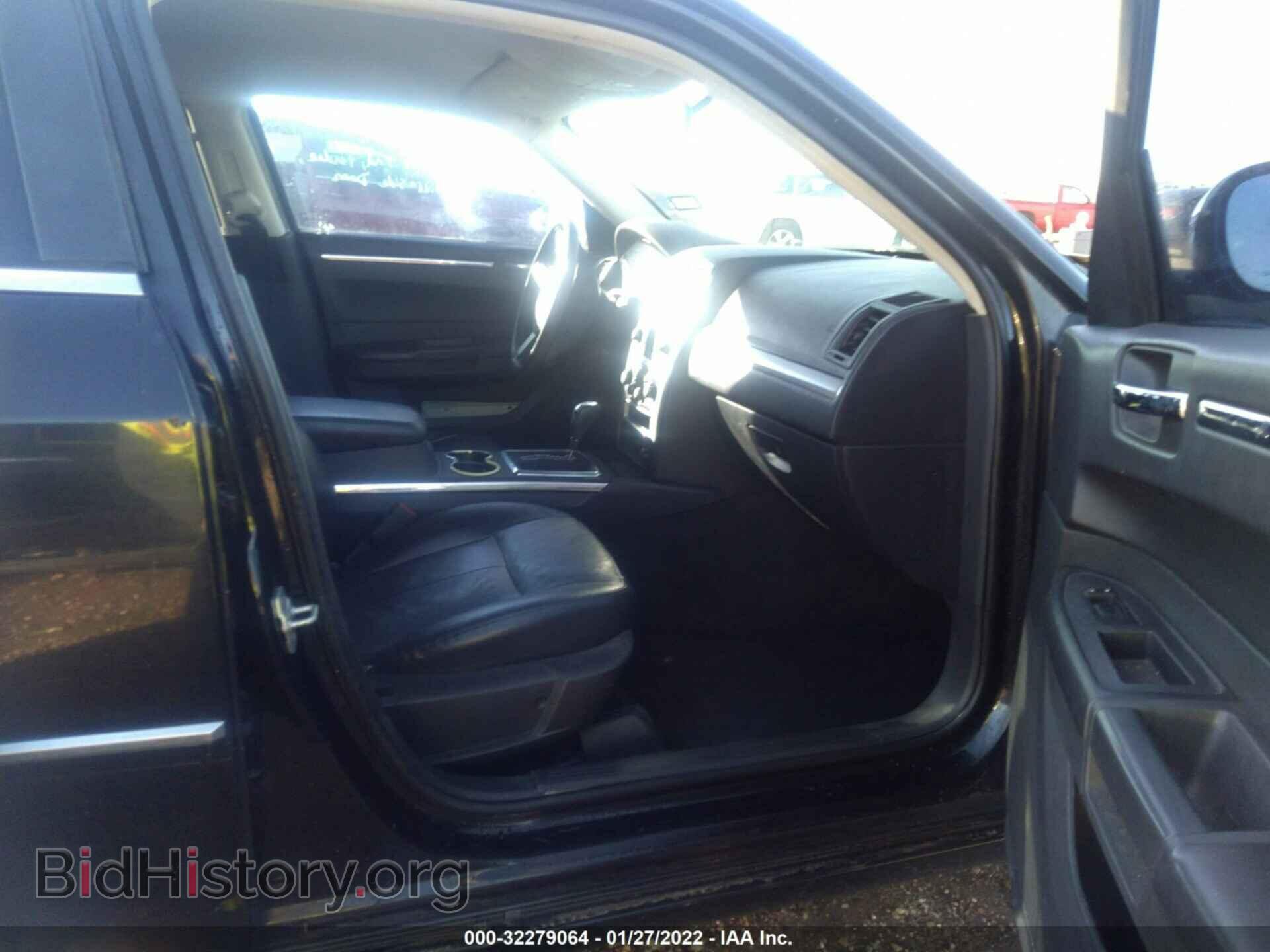2010 CHRYSLER 300 - VIN: 2C3CA5CV5AH220864 - Фото 5