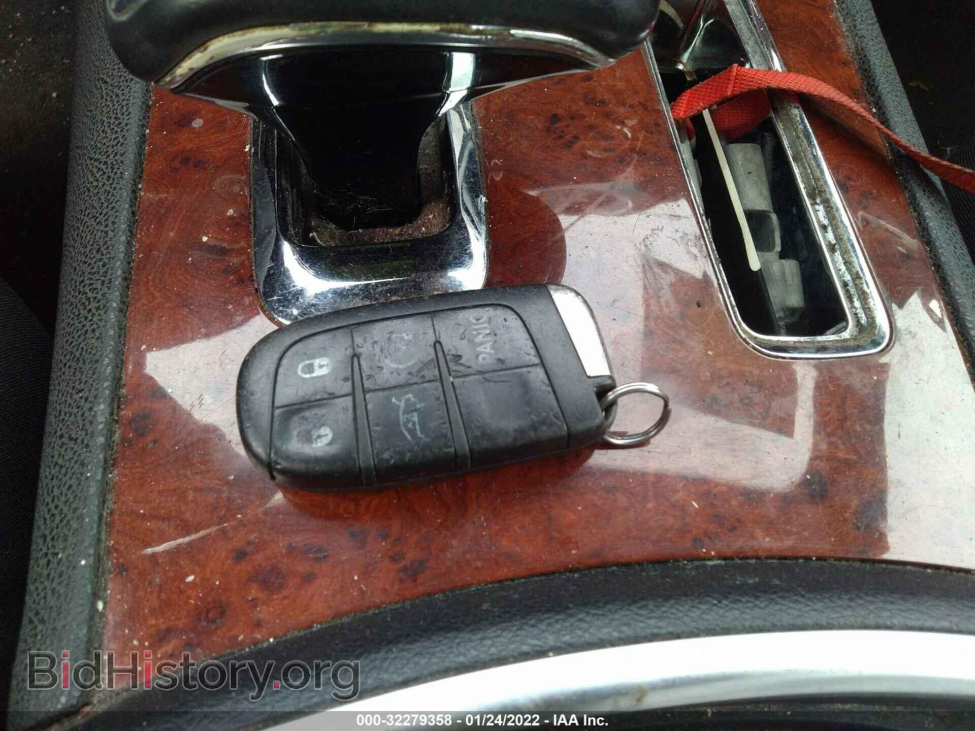 2013 CHRYSLER 300 - VIN: 2C3CCAAGXDH612069 - Фото 11