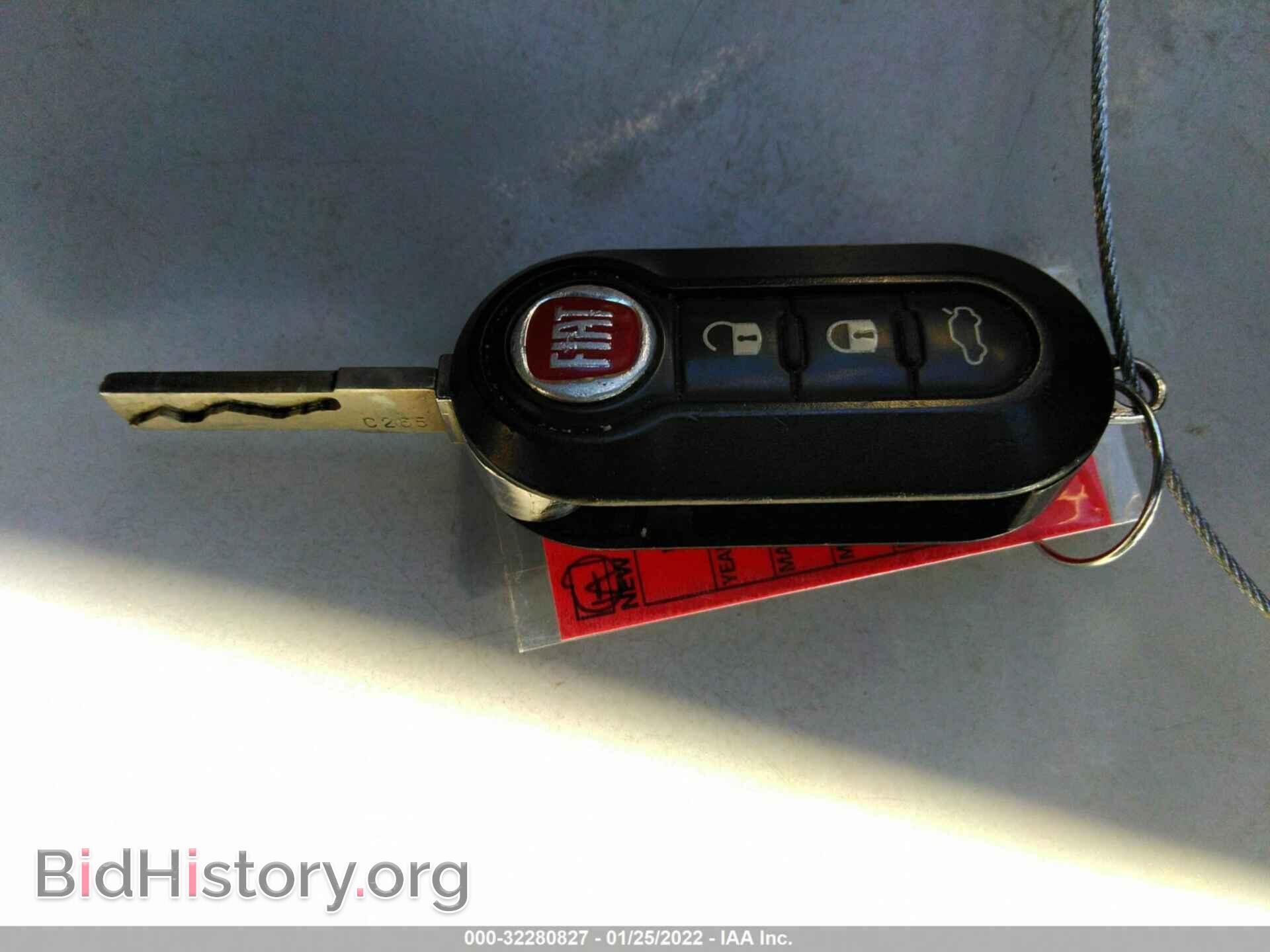 2012 FIAT 500 - VIN: 3C3CFFAR9CT288902 - Фото 11