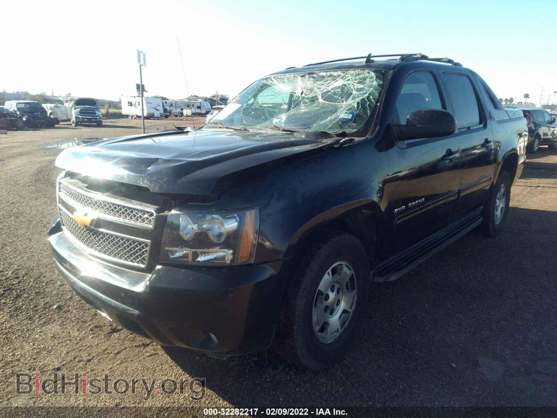 2013 CHEVROLET AVALANCHE - VIN: 3GNMCEE04DG140656 - Фото 2