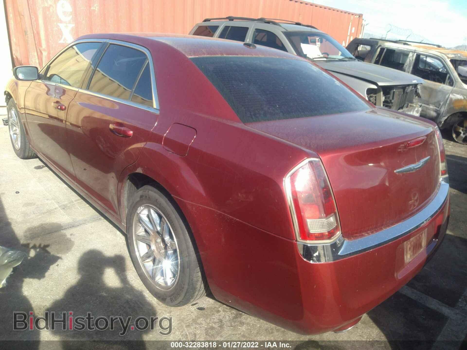 2012 CHRYSLER 300 - VIN: 2C3CCAAG2CH246123 - Фото 3