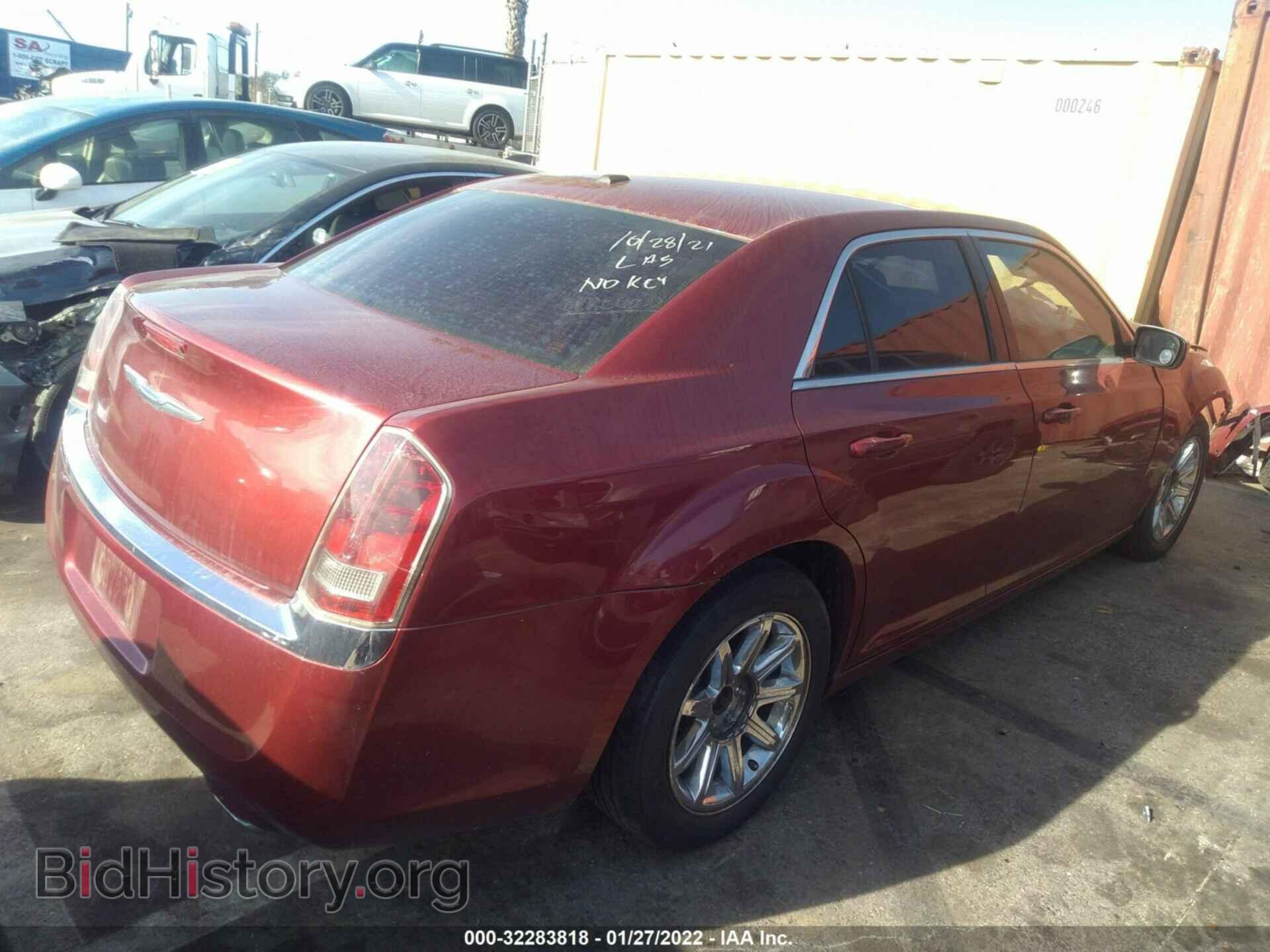 2012 CHRYSLER 300 - VIN: 2C3CCAAG2CH246123 - Фото 4