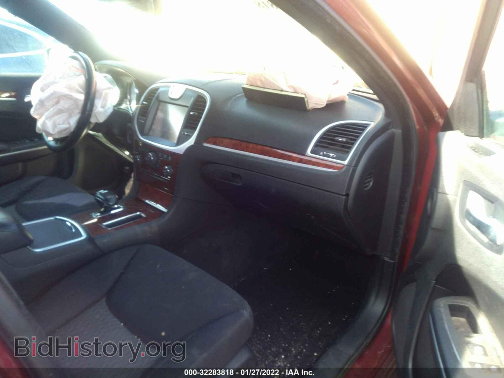 2012 CHRYSLER 300 - VIN: 2C3CCAAG2CH246123 - Фото 5