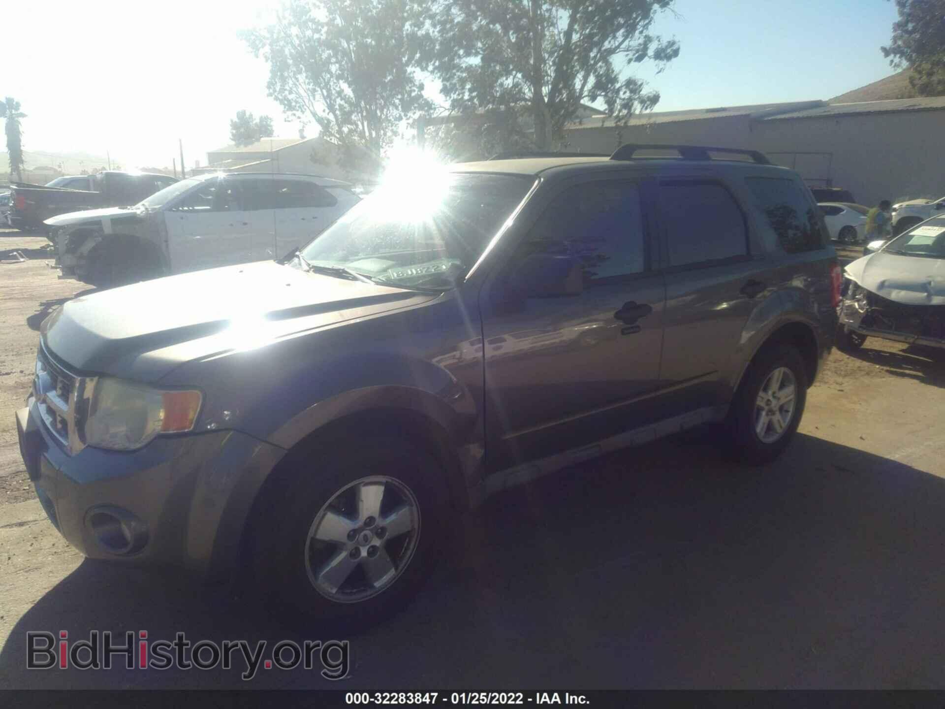 2009 FORD ESCAPE - VIN: 1FMCU93G79KC19484 - Фото 2