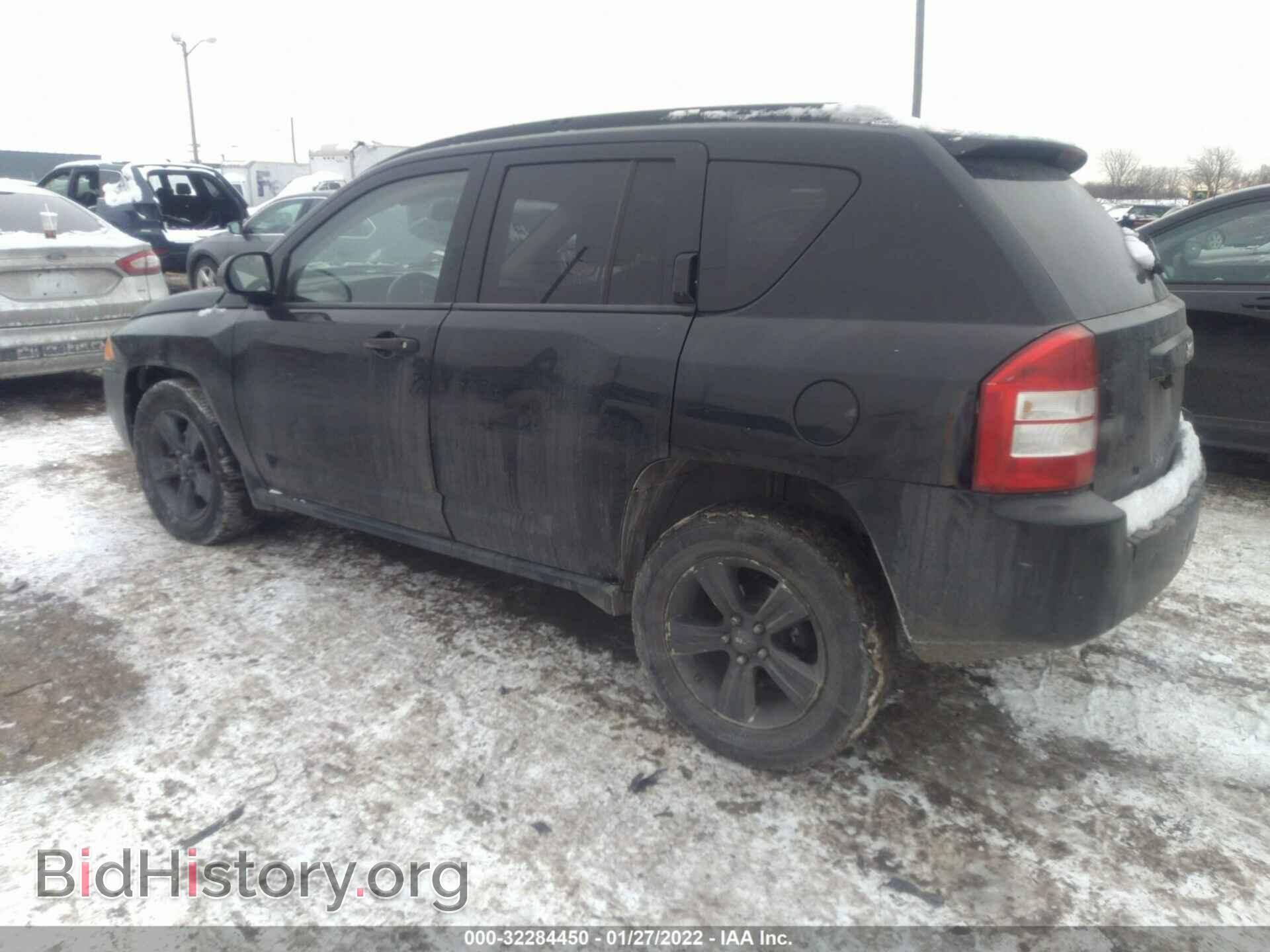2007 JEEP COMPASS - VIN: 1J8FT47W77D130369 - Фото 3