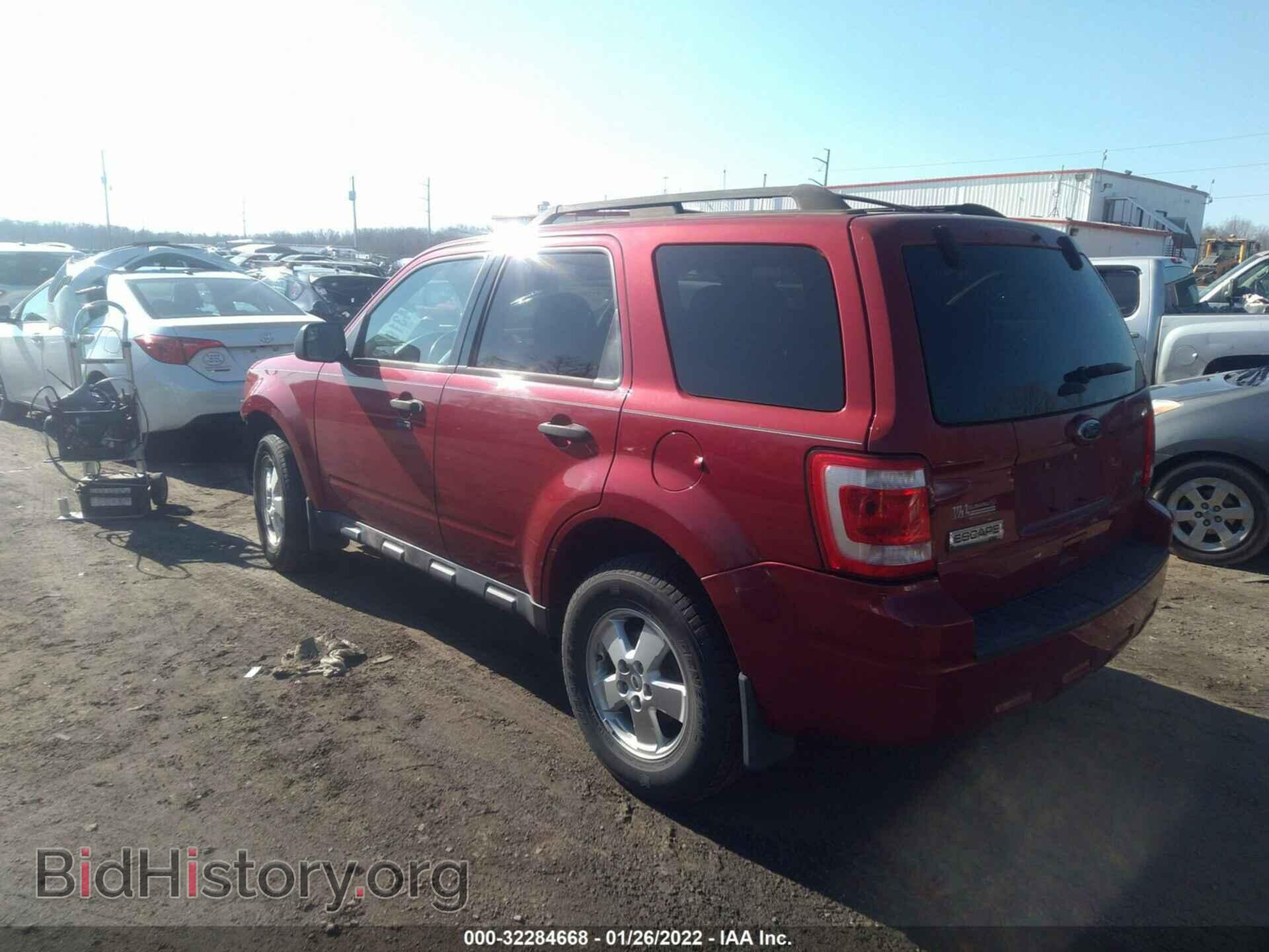 2011 FORD ESCAPE - VIN: 1FMCU9DG0BKC47602 - Фото 3