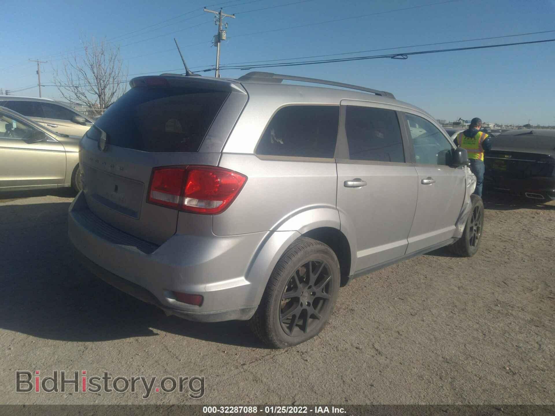 2017 DODGE JOURNEY - VIN: 3C4PDCBG2HT599352 - Photo 4