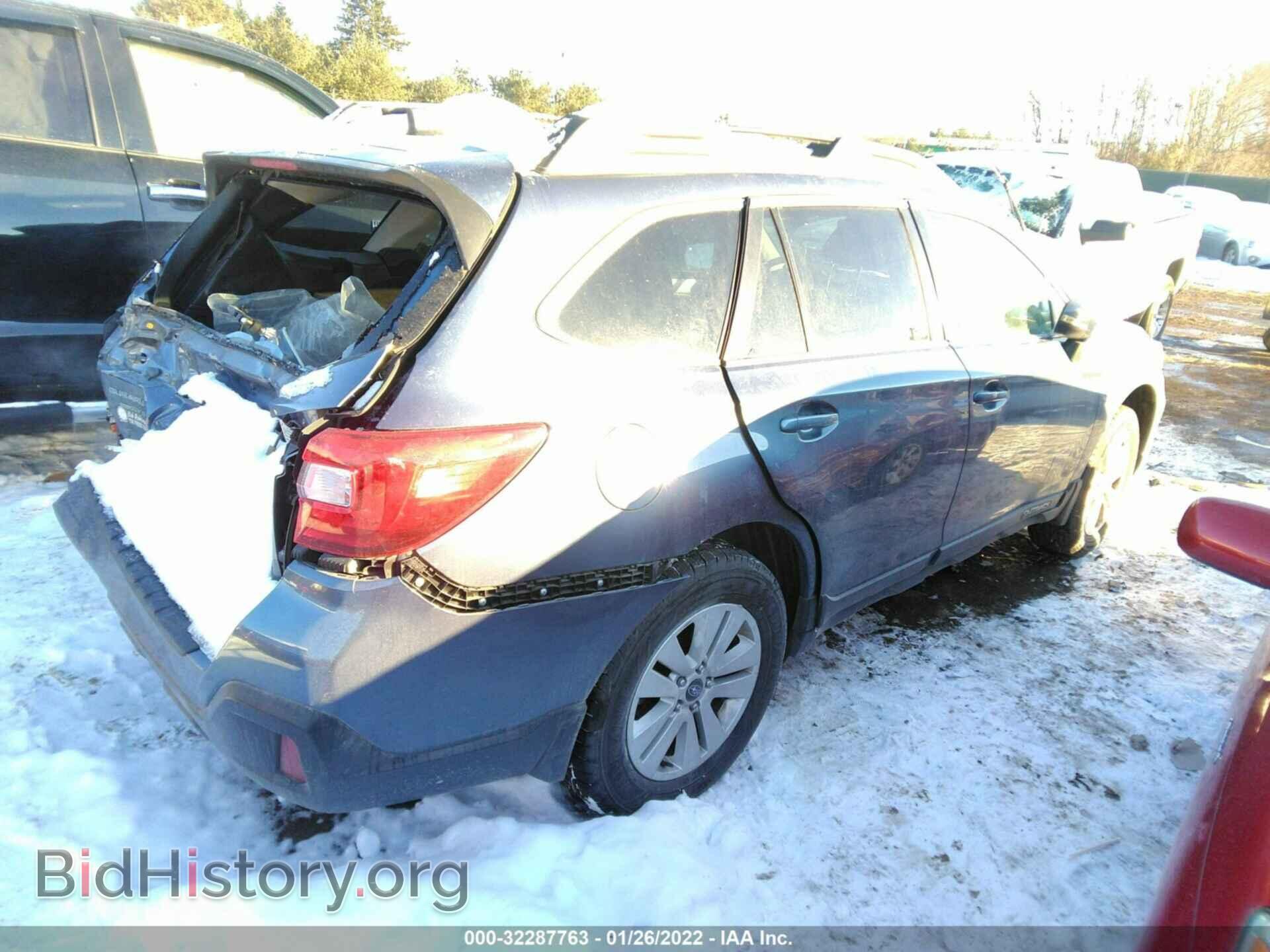 2018 SUBARU OUTBACK - VIN: 4S4BSAFC0J3272019 - Фото 4