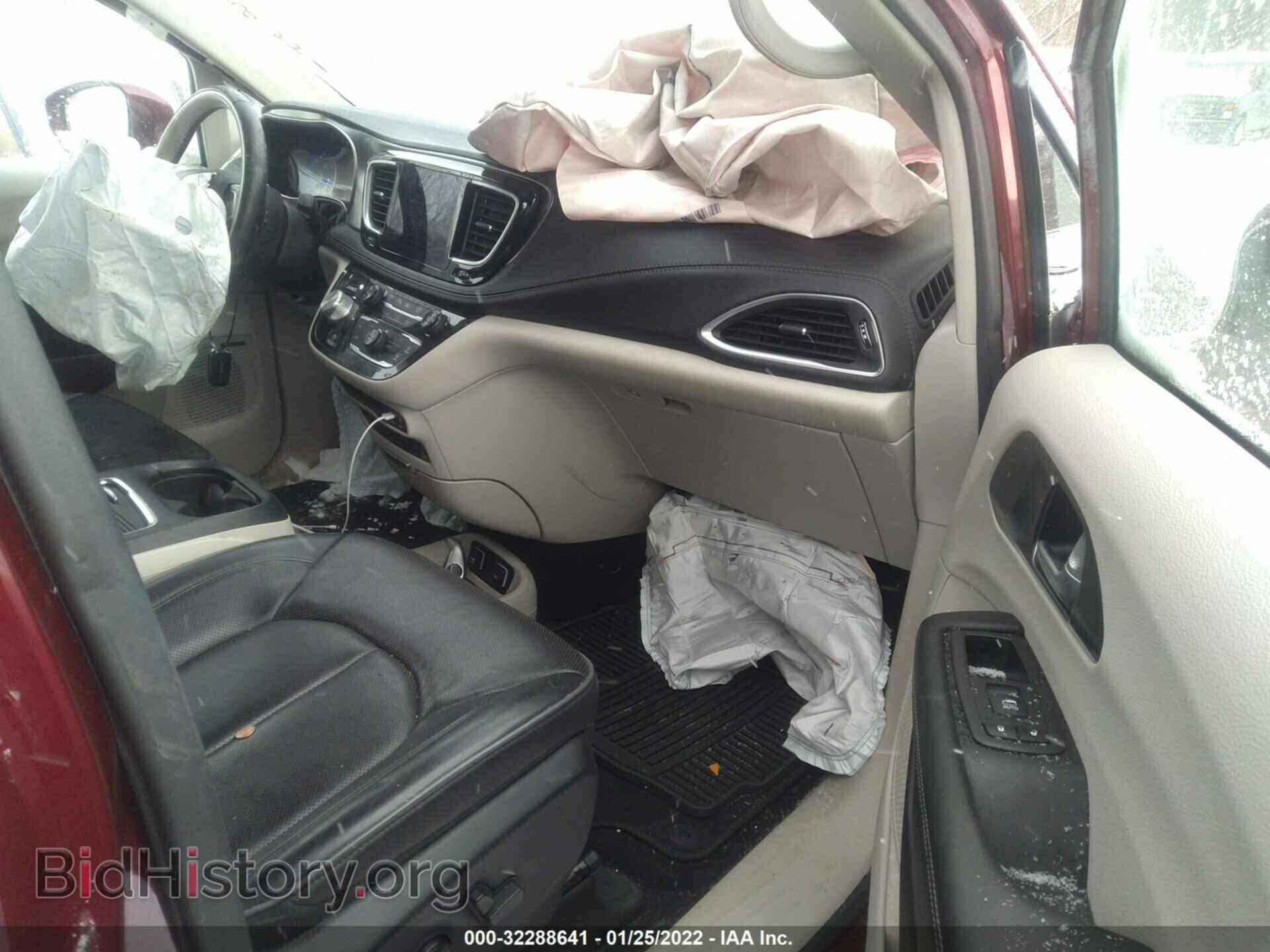 2018 CHRYSLER PACIFICA - VIN: 2C4RC1GG2JR210579 - Фото 5