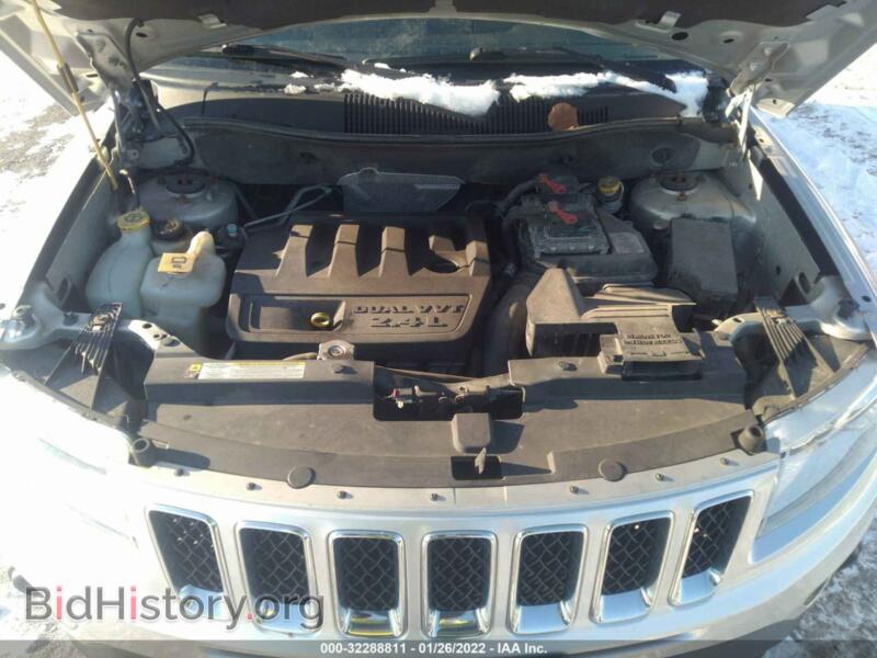 2011 Jeep COMPASS (VIN 1J4NF1FB2BD258108) — photo 10 of 15