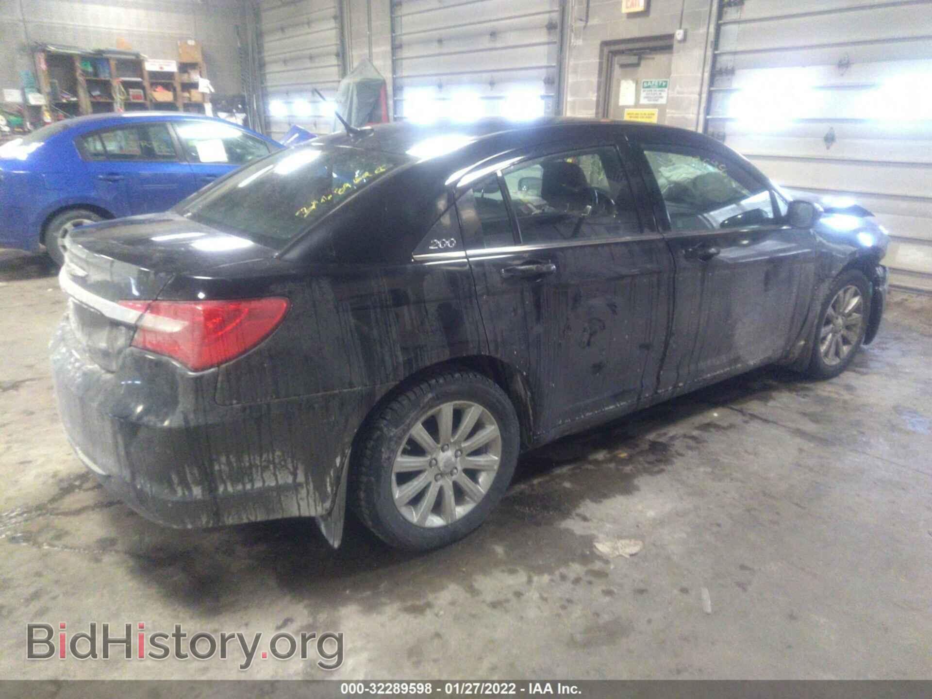 2013 CHRYSLER 200 - VIN: 1C3CCBBB6DN570175 - Photo 4
