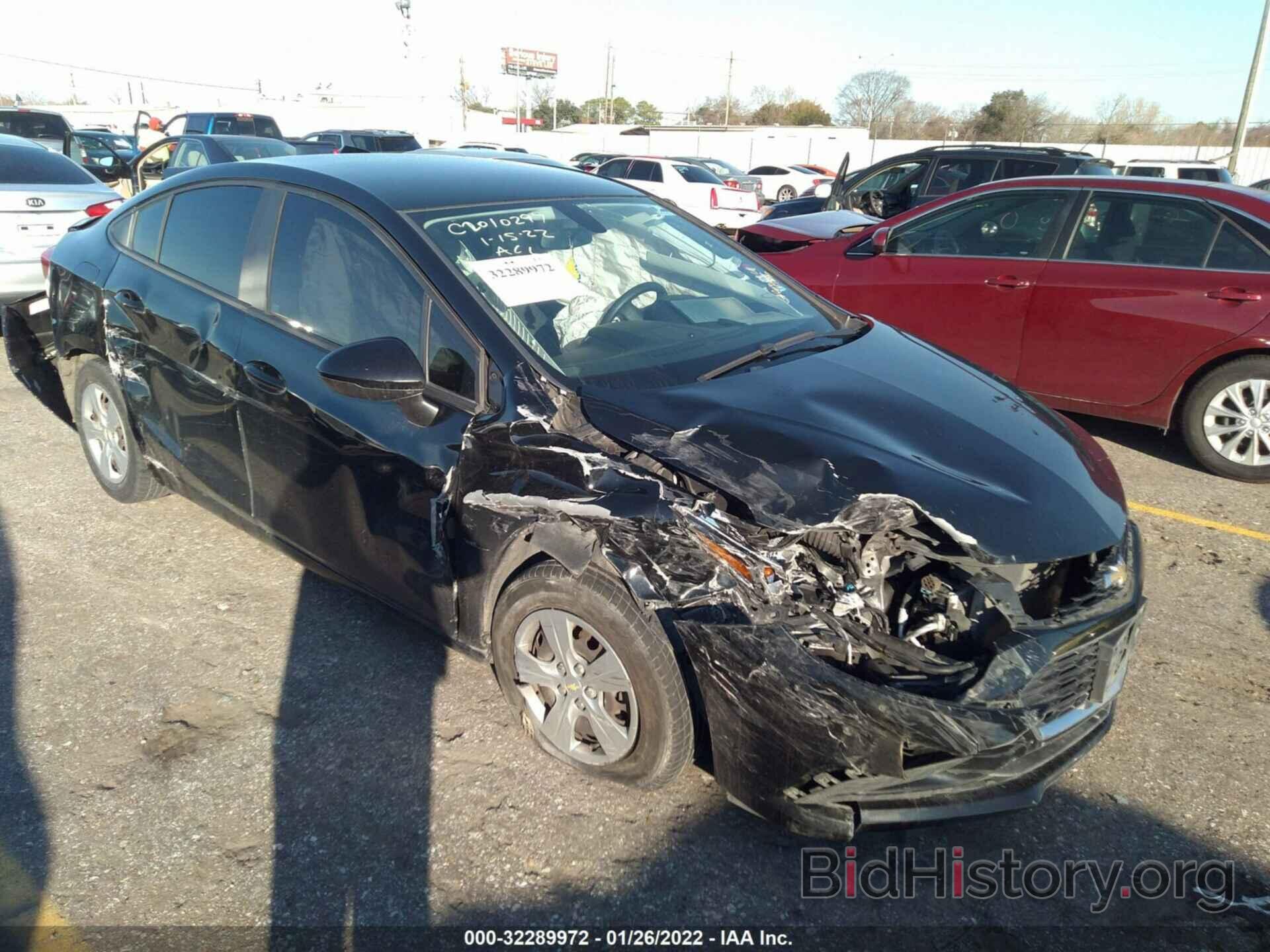 Photo 1G1BC5SM1H7112847 - CHEVROLET CRUZE 2017