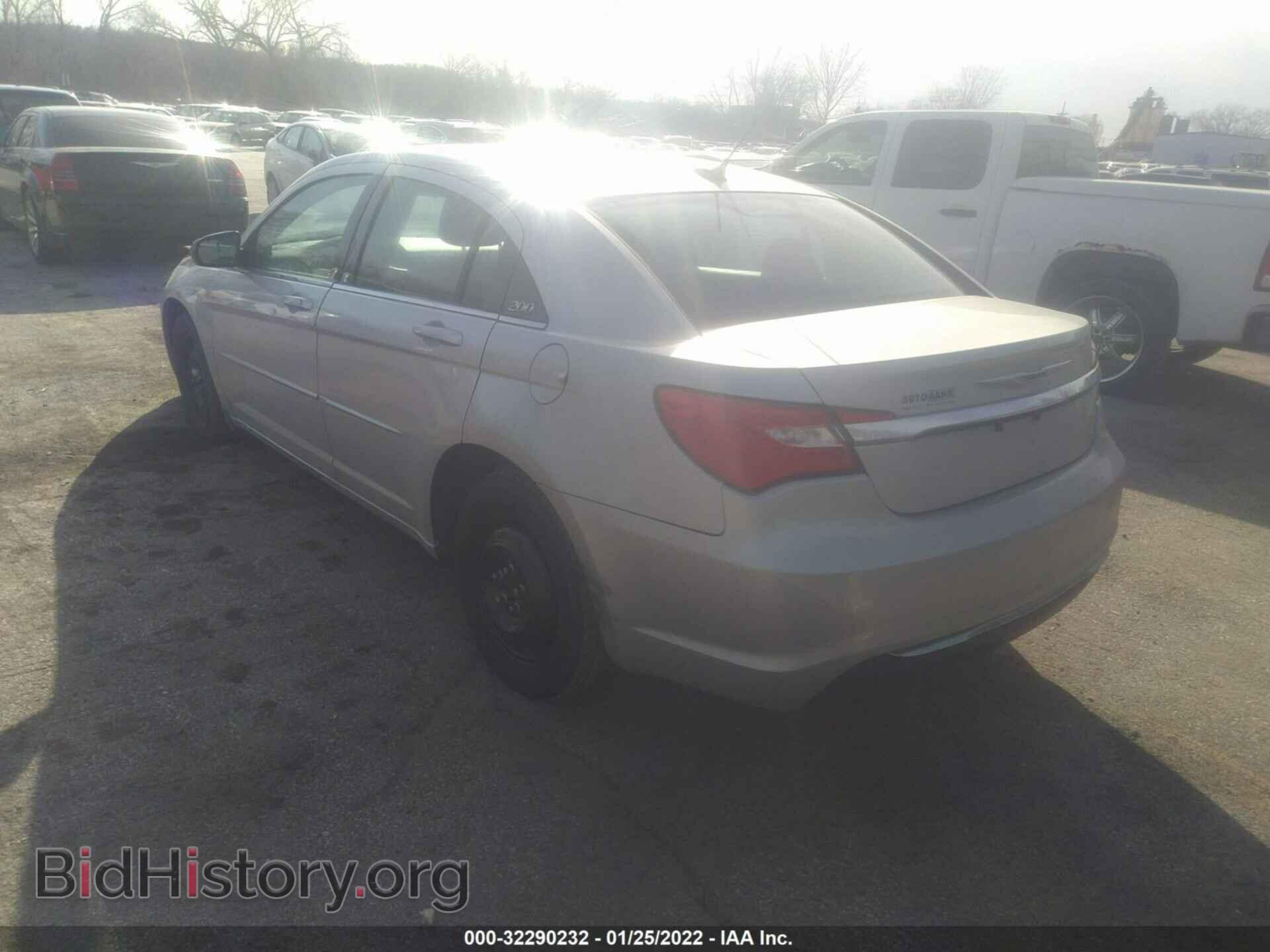 2012 CHRYSLER 200 - VIN: 1C3CCBABXCN273040 - Фото 3