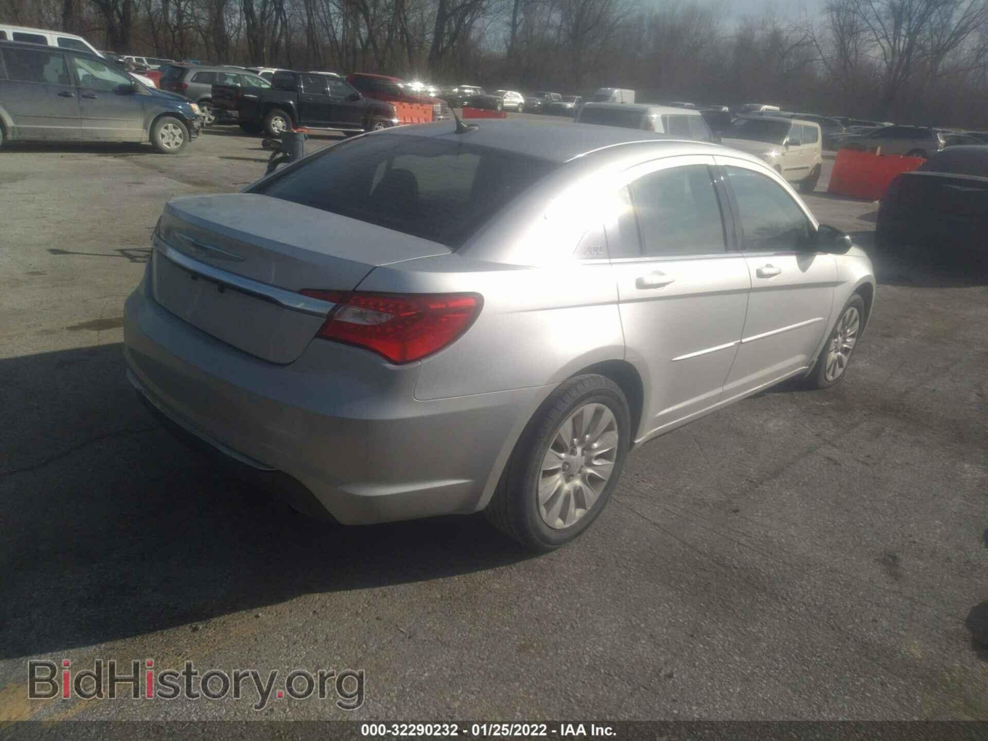 2012 CHRYSLER 200 - VIN: 1C3CCBABXCN273040 - Фото 4