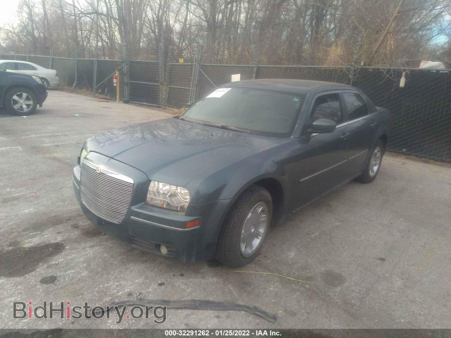 2006 CHRYSLER 300 - VIN: 2C3KA53G46H211464 - Фото 2
