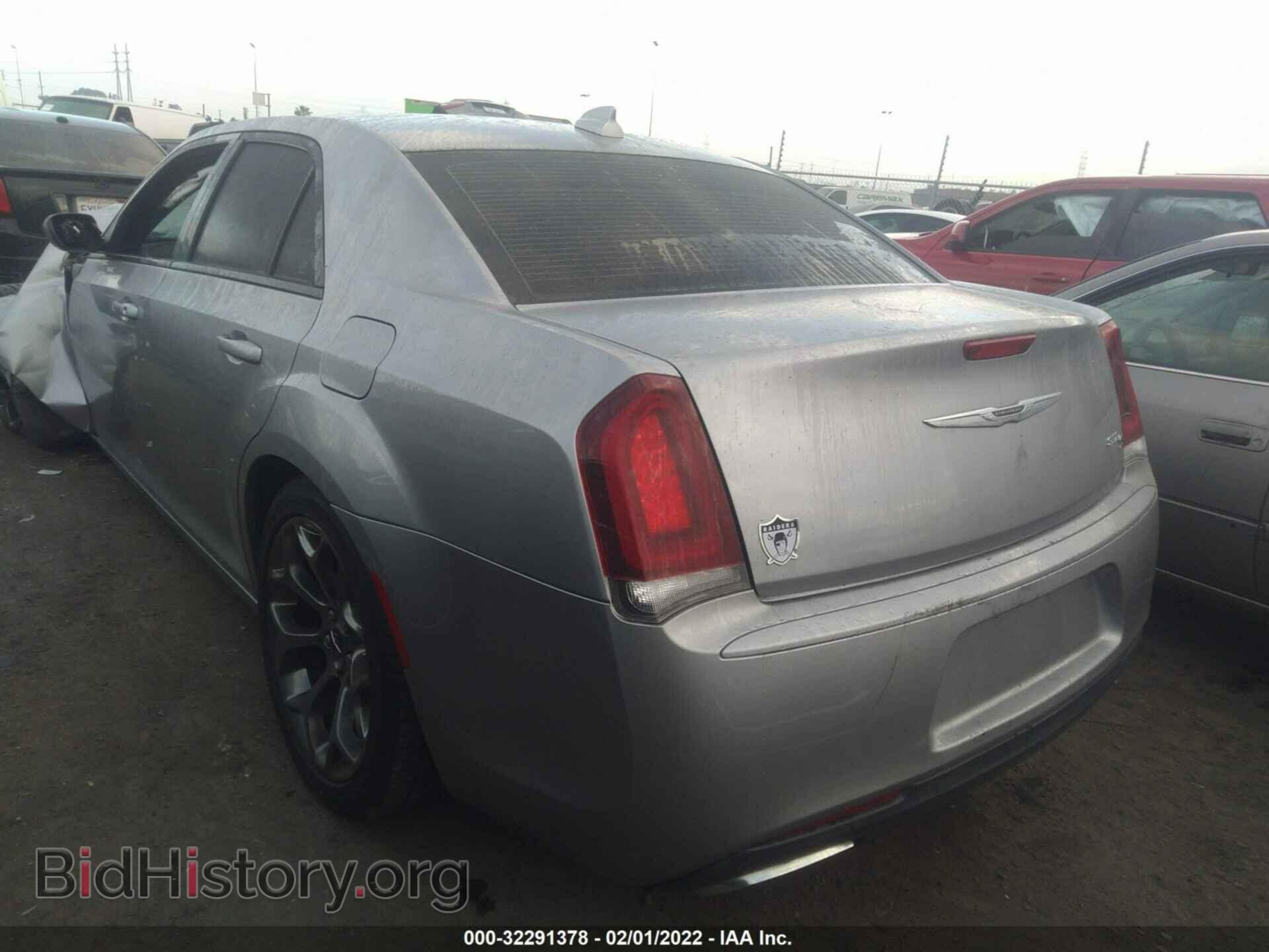 2018 CHRYSLER 300 - VIN: 2C3CCABG8JH285696 - Фото 3