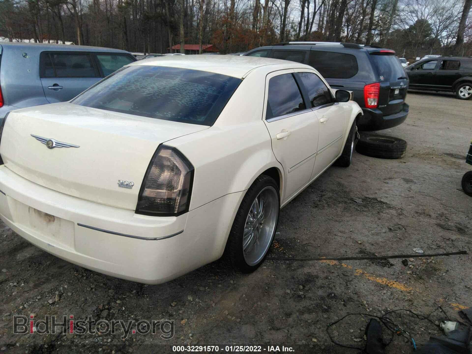 2007 CHRYSLER 300 - VIN: 2C3KA53GX7H738006 - Фото 4