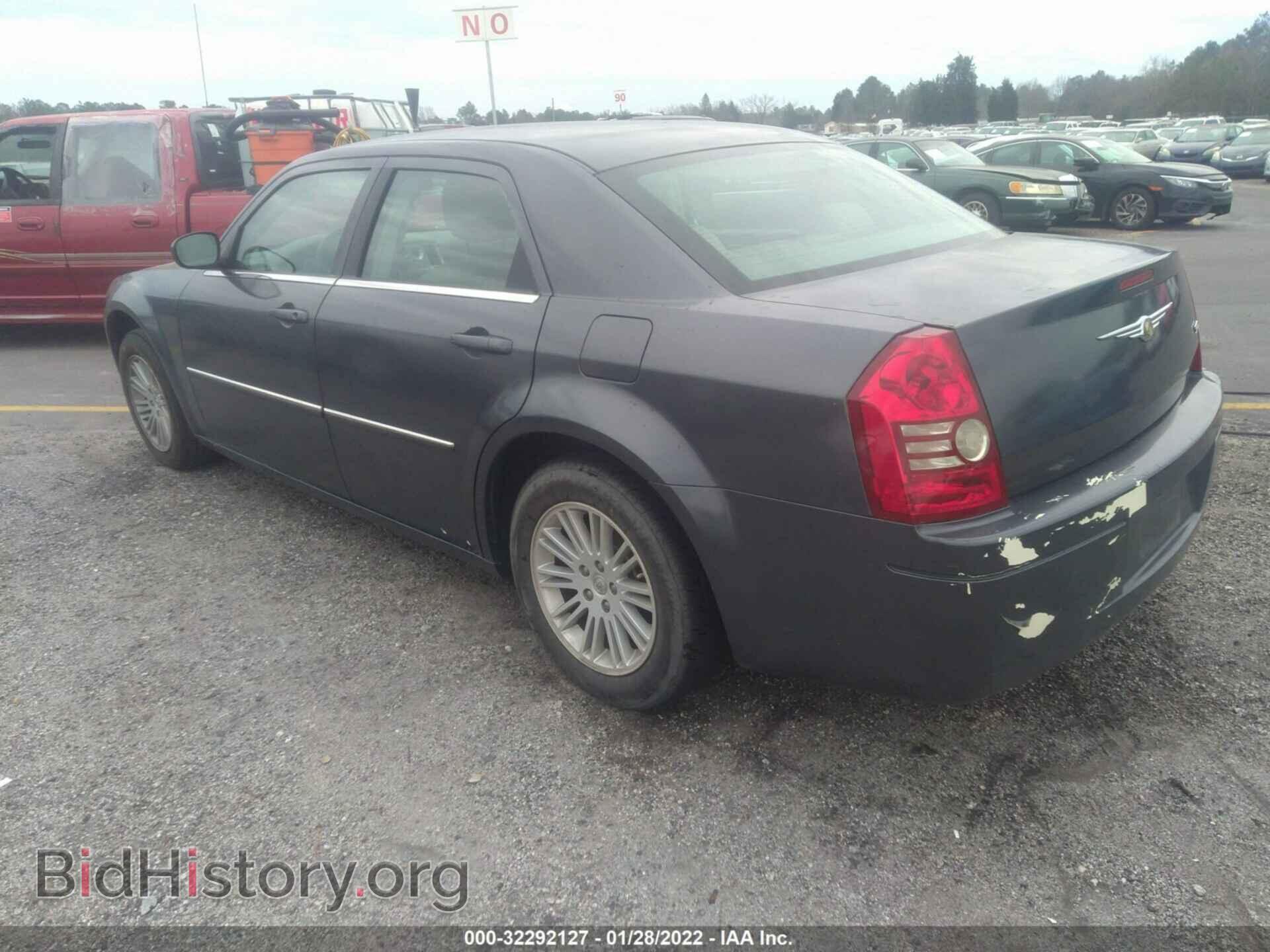2009 CHRYSLER 300 - VIN: 2C3LA43D39H529780 - Фото 3