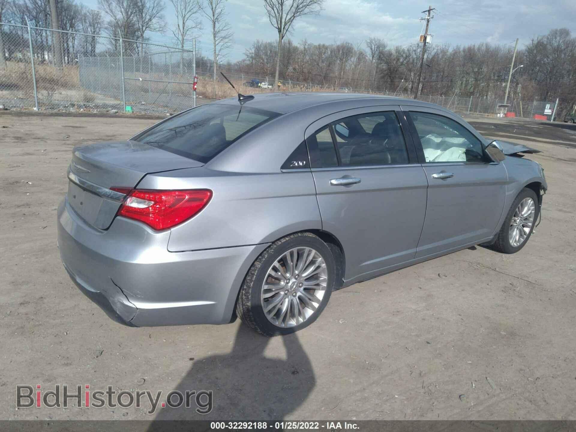 2013 CHRYSLER 200 - VIN: 1C3CCBCG7DN626862 - Photo 4