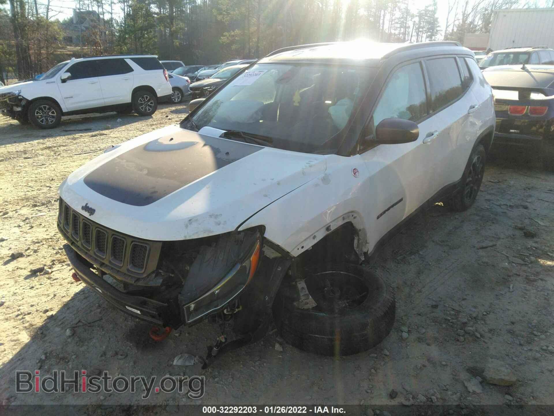 2019 JEEP COMPASS - VIN: 3C4NJDDB6KT712850 - Фото 2