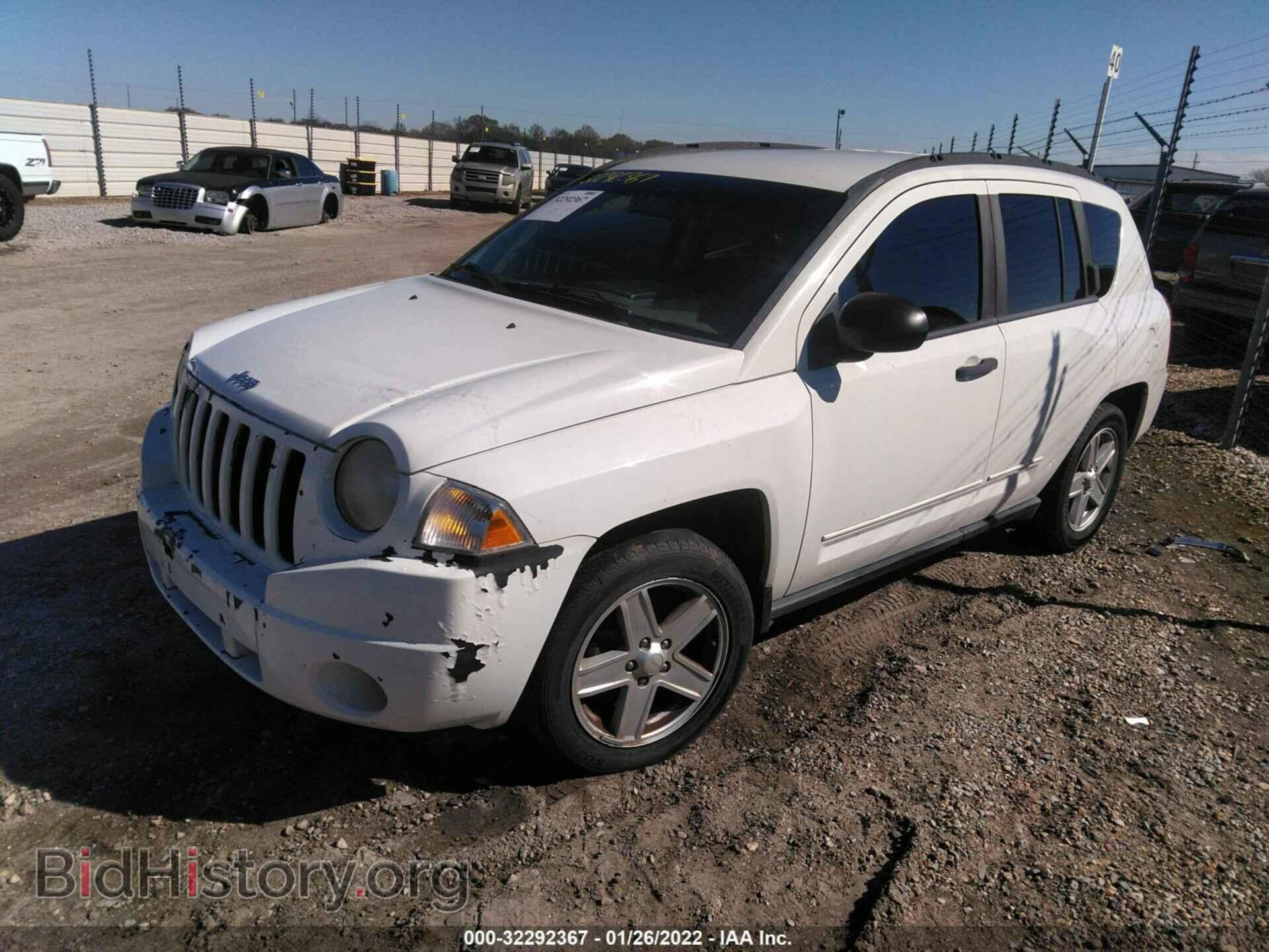 2008 JEEP COMPASS - VIN: 1J8FT47028D734487 - Фото 2