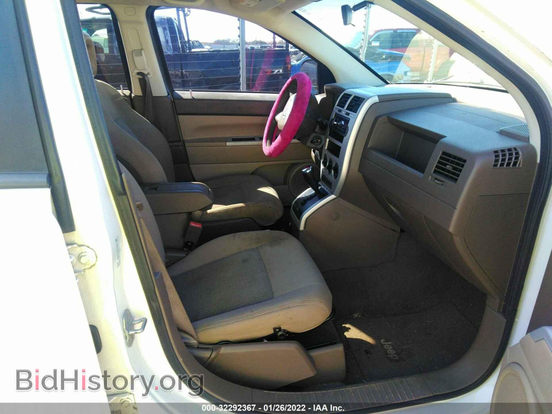 2008 JEEP COMPASS - VIN: 1J8FT47028D734487 - Фото 5