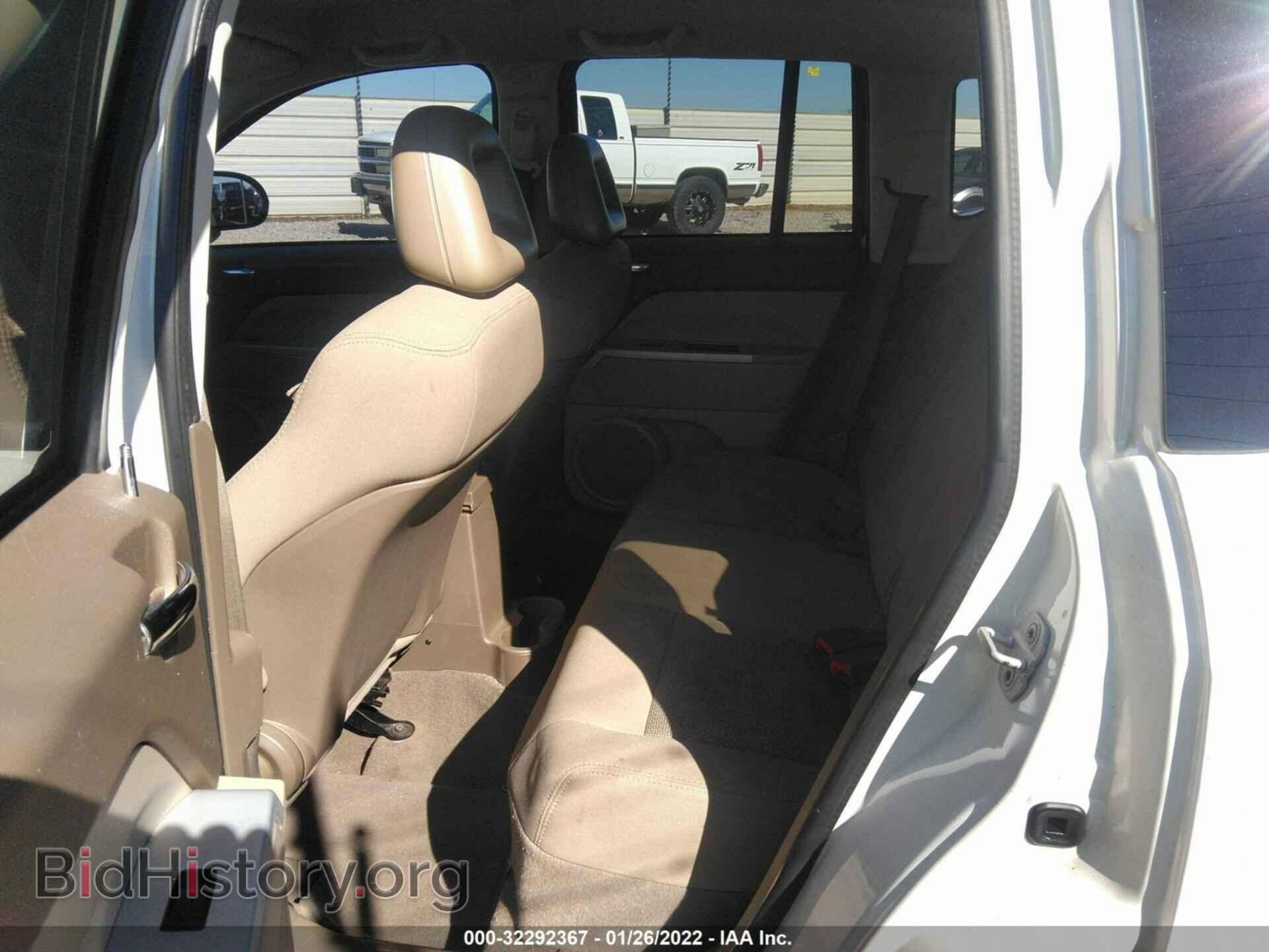 2008 JEEP COMPASS - VIN: 1J8FT47028D734487 - Фото 8