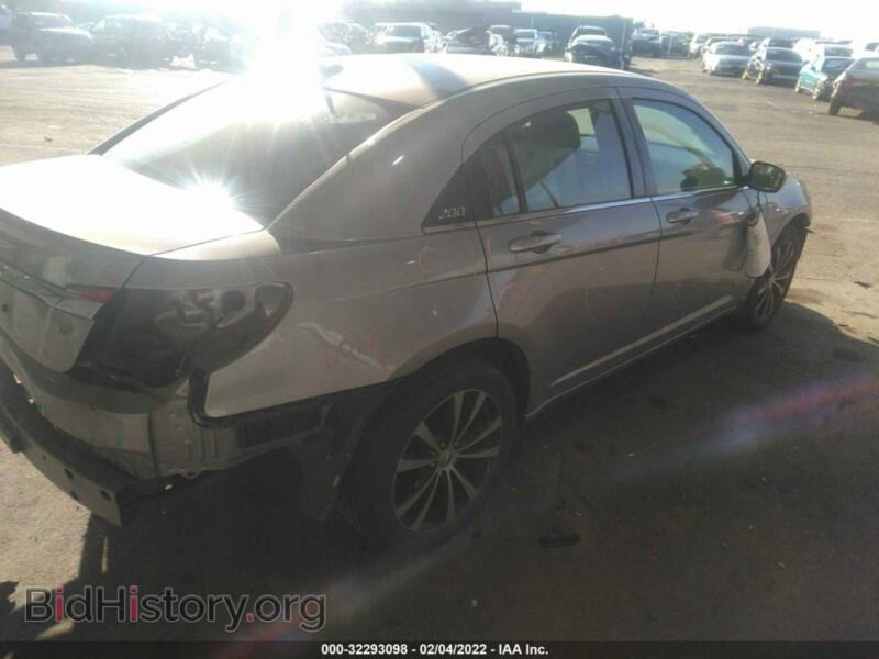 2013 Chrysler 200 (VIN 1C3CCBBG3DN747440) — фото 4 из 12