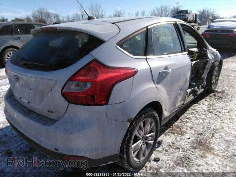 2012 Ford FOCUS (VIN 1FAHP3M25CL157320) — фото 4 из 11