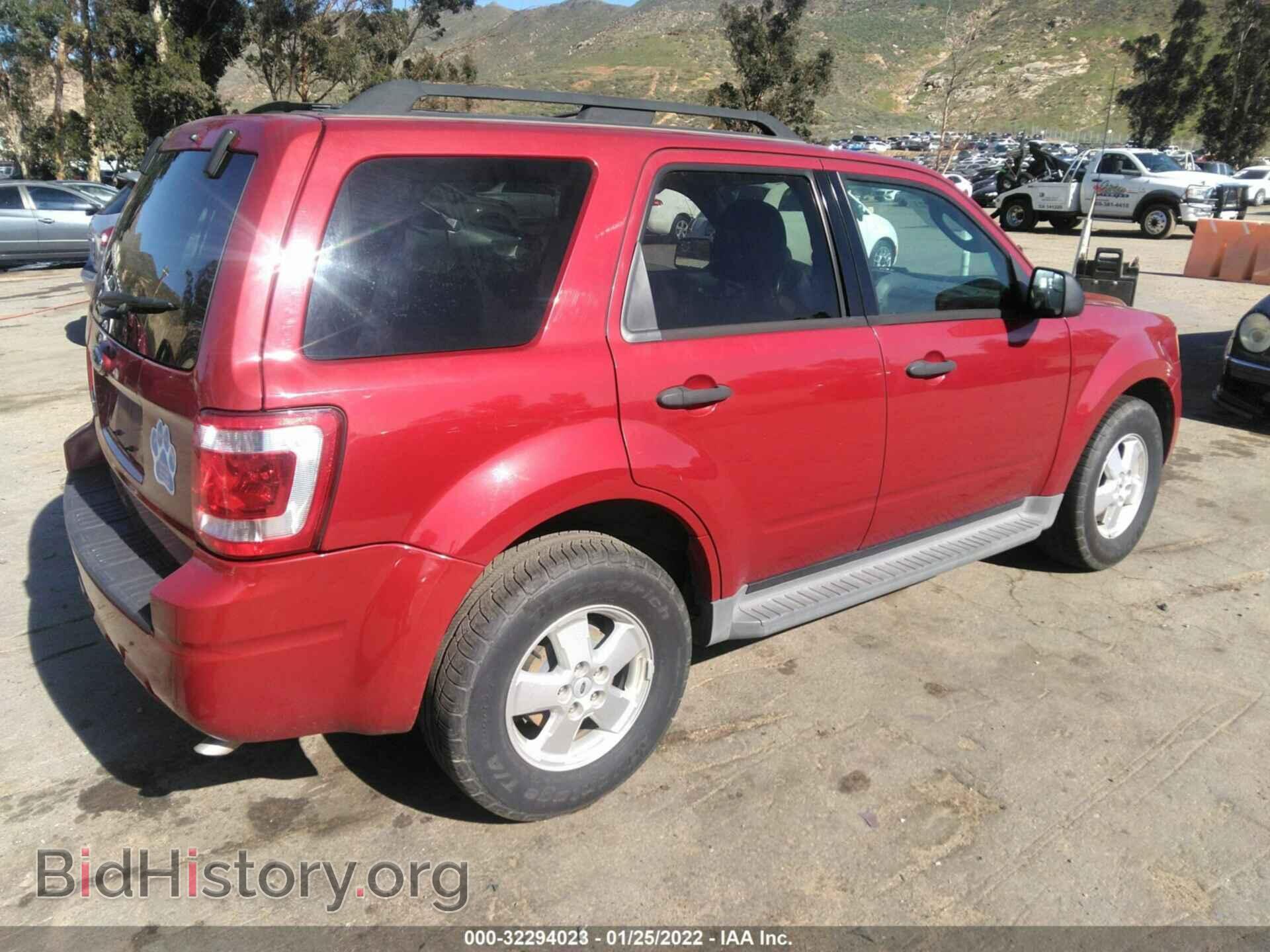 2011 FORD ESCAPE - VIN: 1FMCU0D71BKB84358 - Фото 4