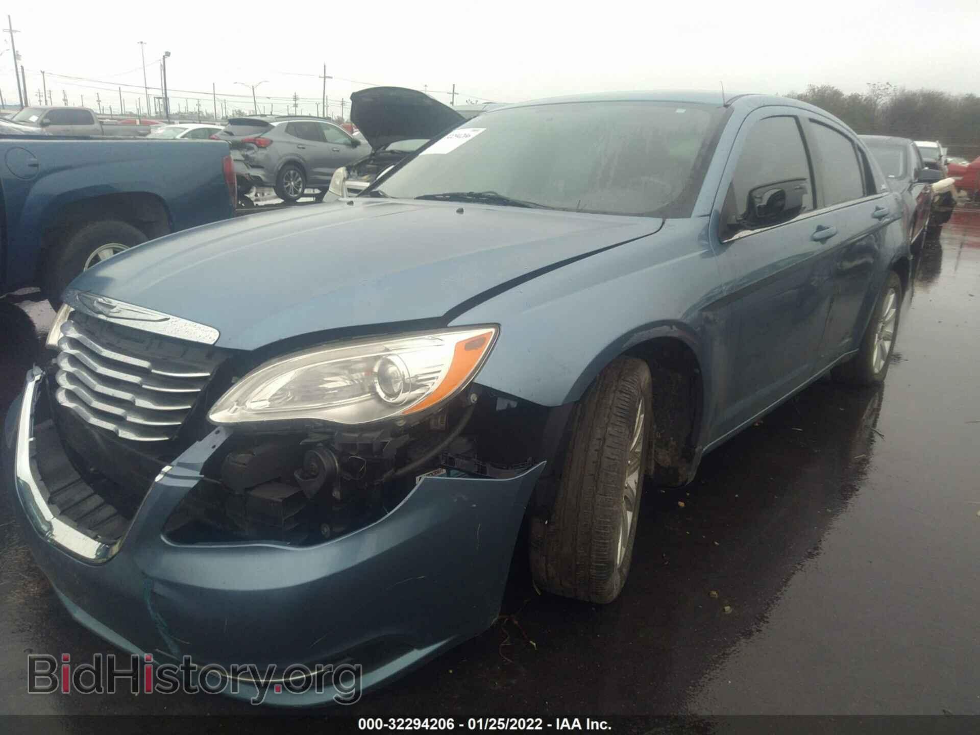 2011 CHRYSLER 200 - VIN: 1C3BC1FB5BN588616 - Фото 2