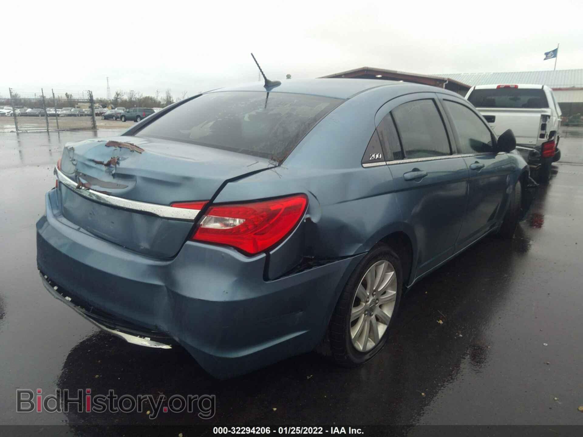 2011 CHRYSLER 200 - VIN: 1C3BC1FB5BN588616 - Фото 4