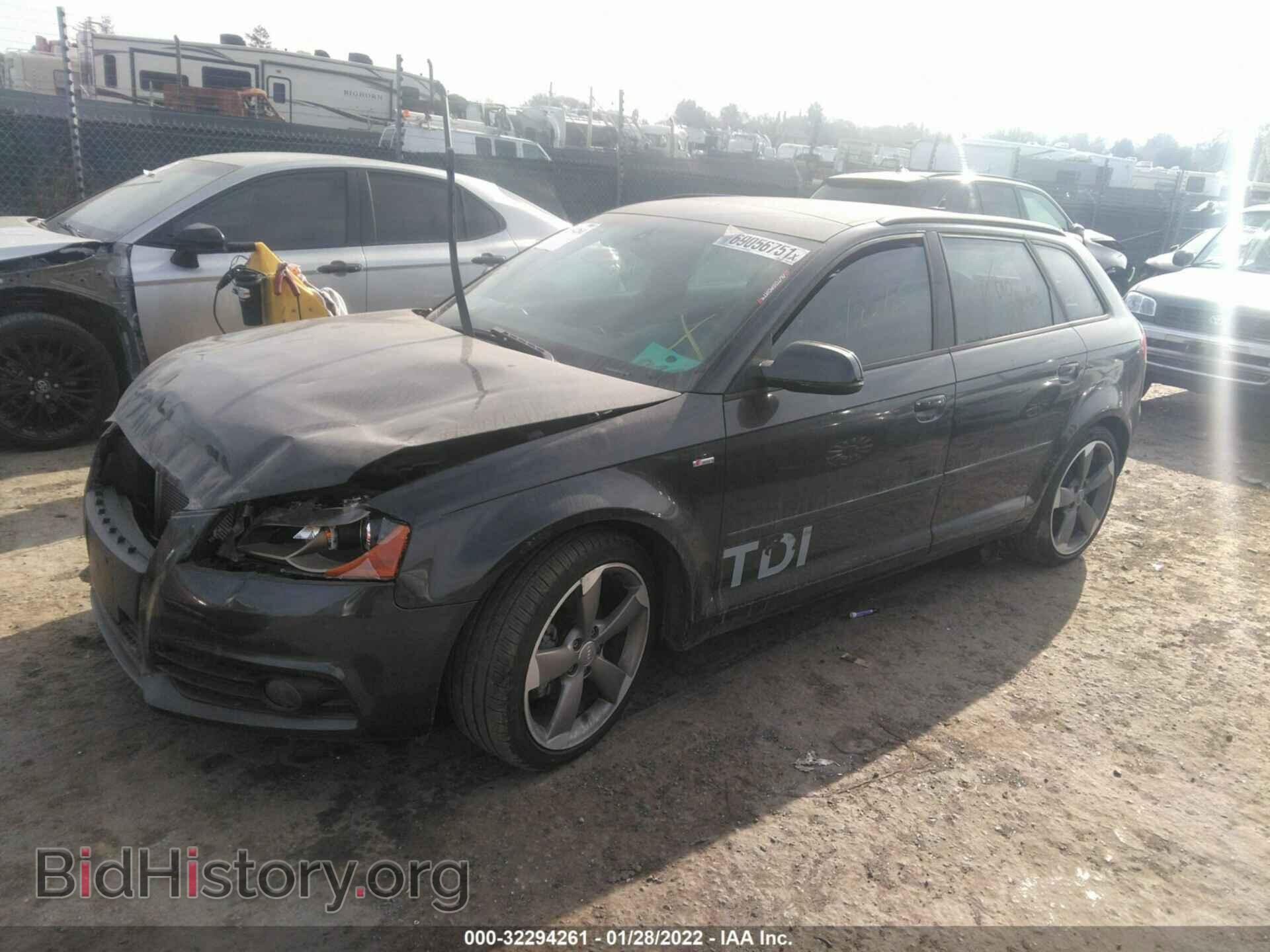 2011 AUDI A3 - VIN: WAUKJAFM5BA010801 - Фото 2