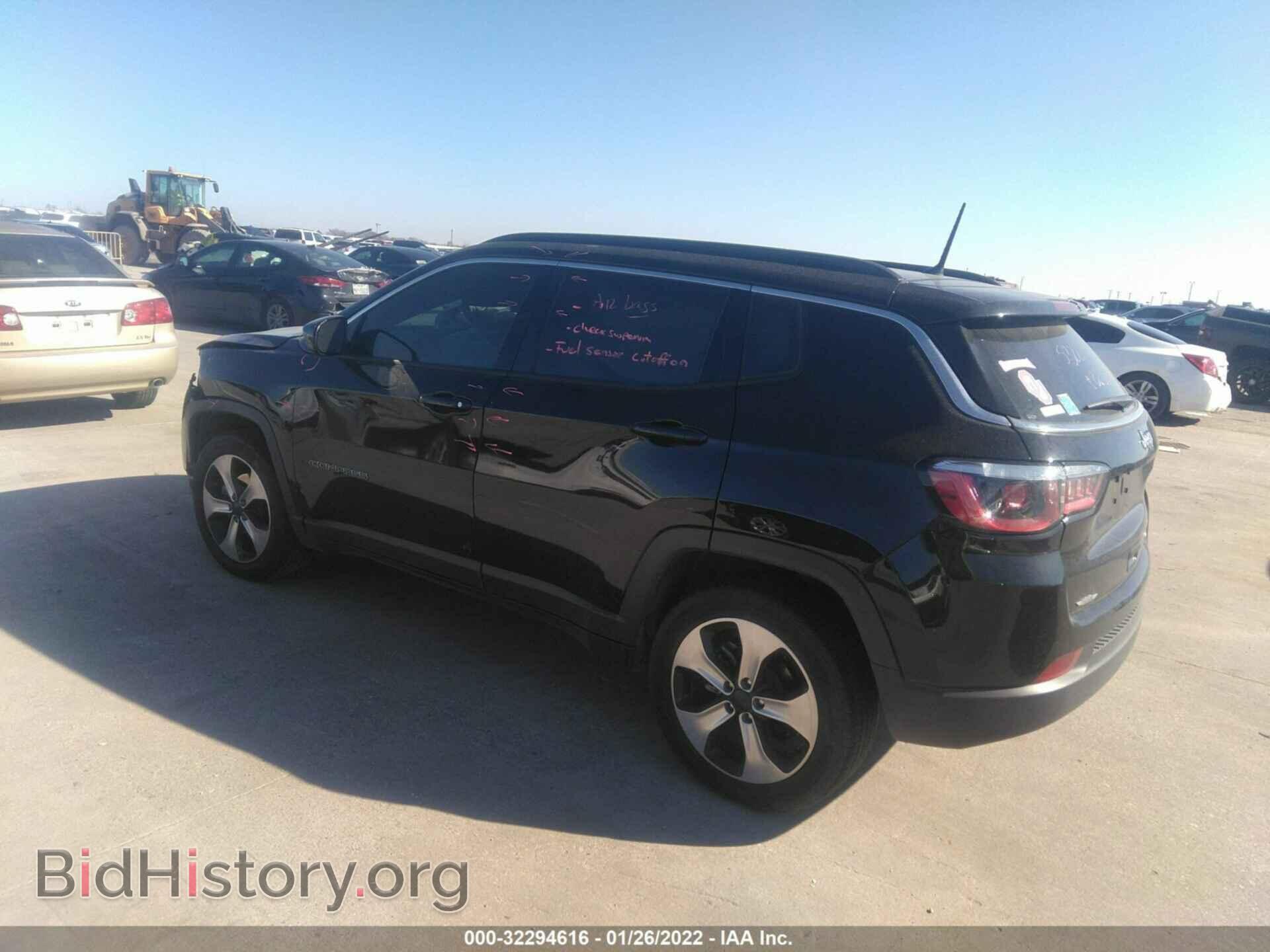 2017 JEEP COMPASS - VIN: 3C4NJCBB2HT658484 - Фото 3