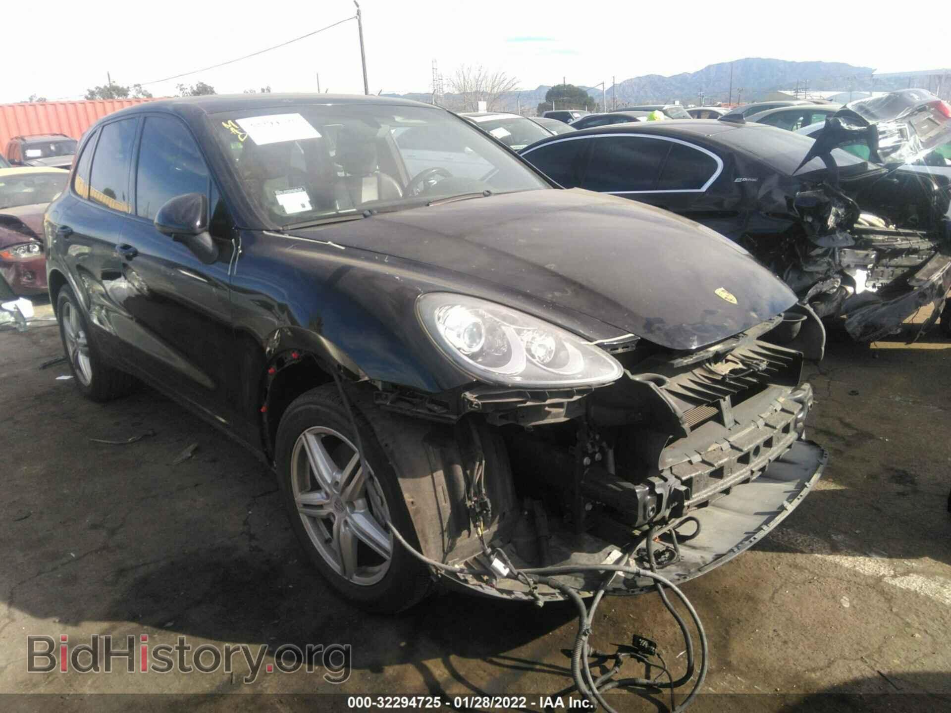 Photo WP1AB2A21BLA51503 - PORSCHE CAYENNE 2011