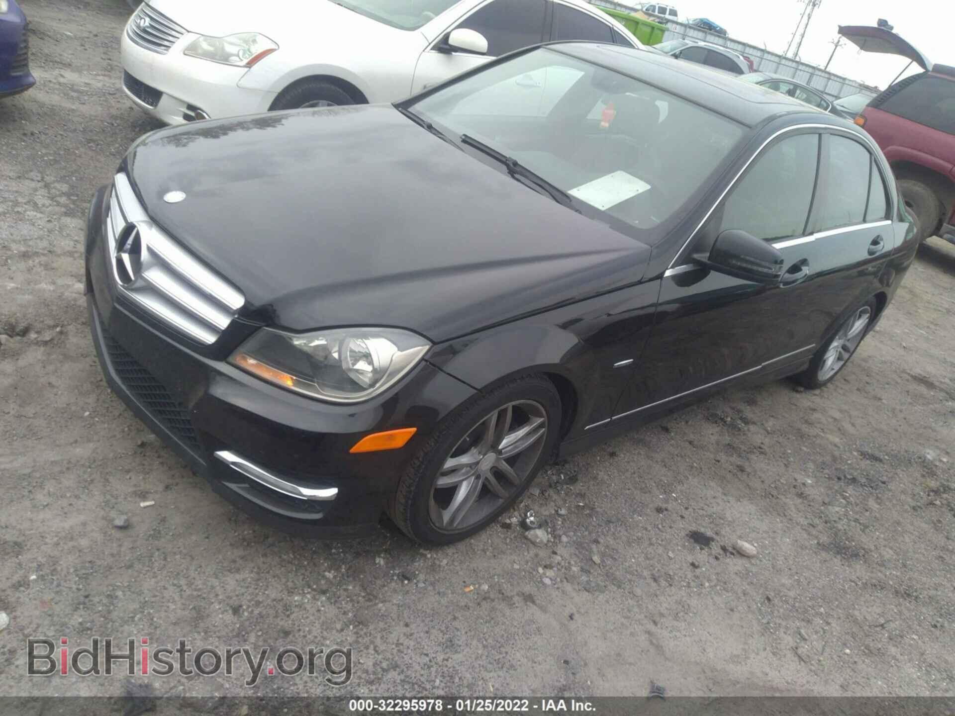 2012 MERCEDES-BENZ C-CLASS - VIN: WDDGF4HB5CA629865 - Фото 2