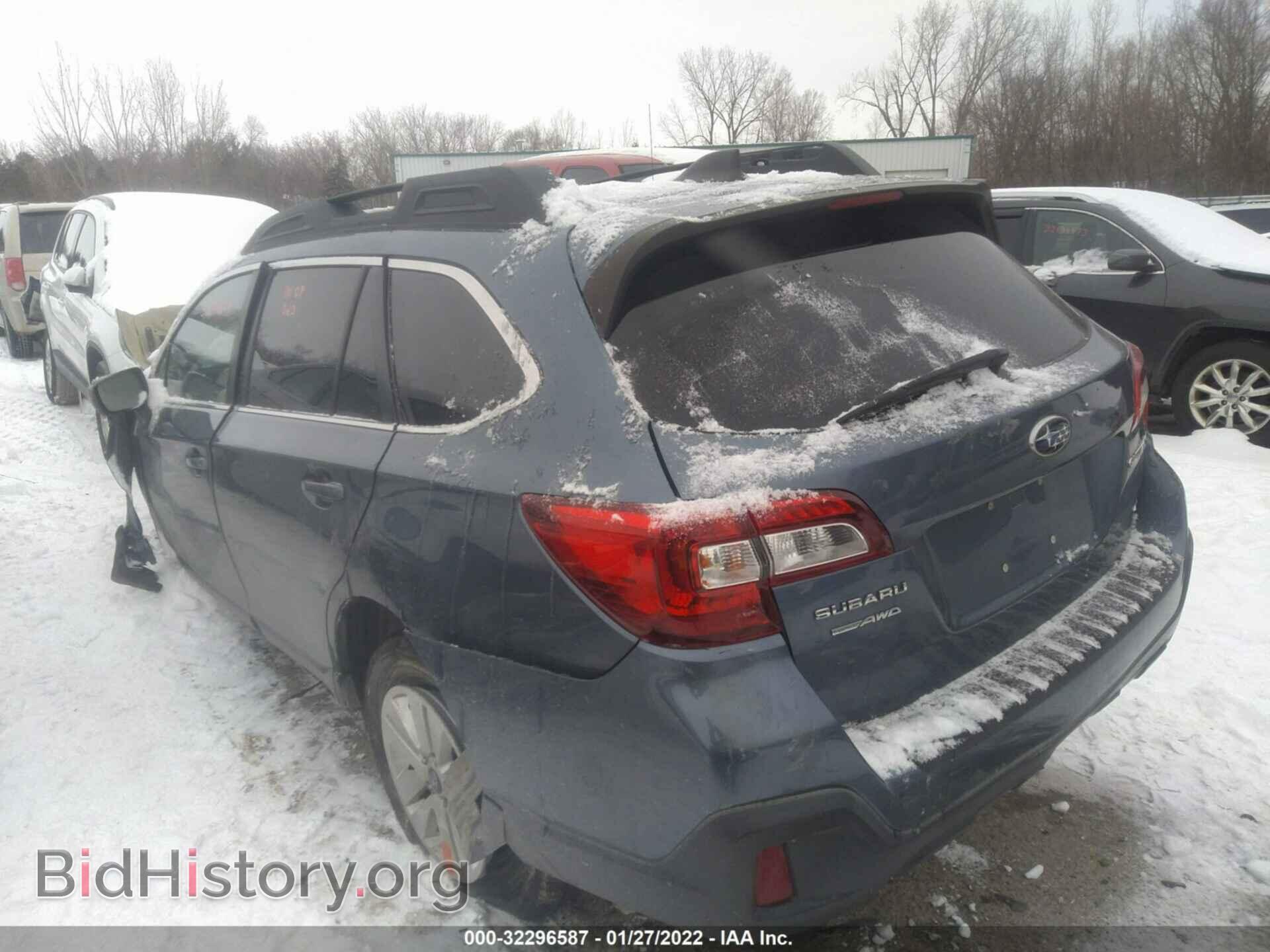 2018 SUBARU OUTBACK - VIN: 4S4BSAFC5J3258584 - Фото 3