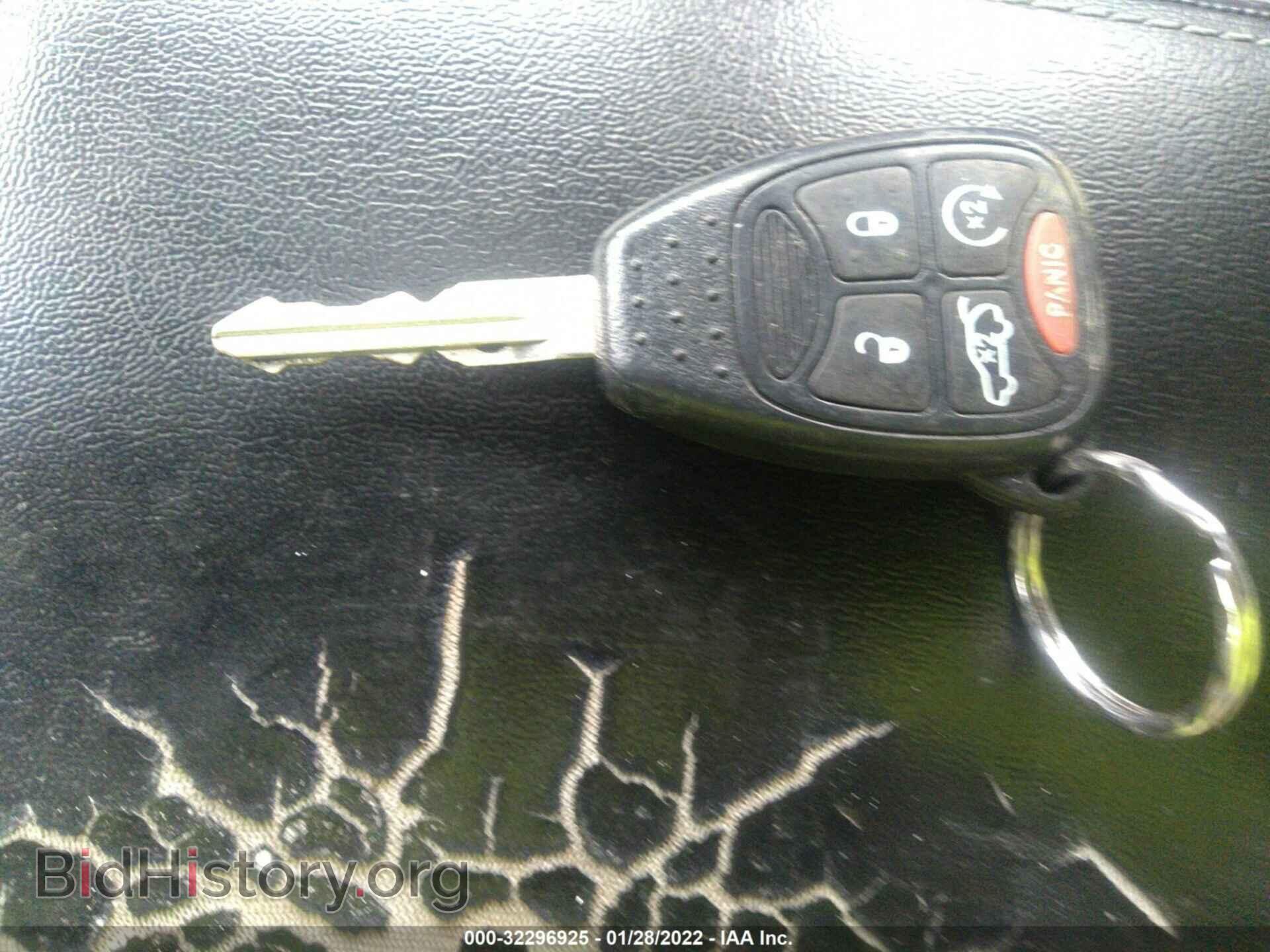 2011 CHRYSLER 200 - VIN: 1C3BC2FB5BN615772 - Фото 11