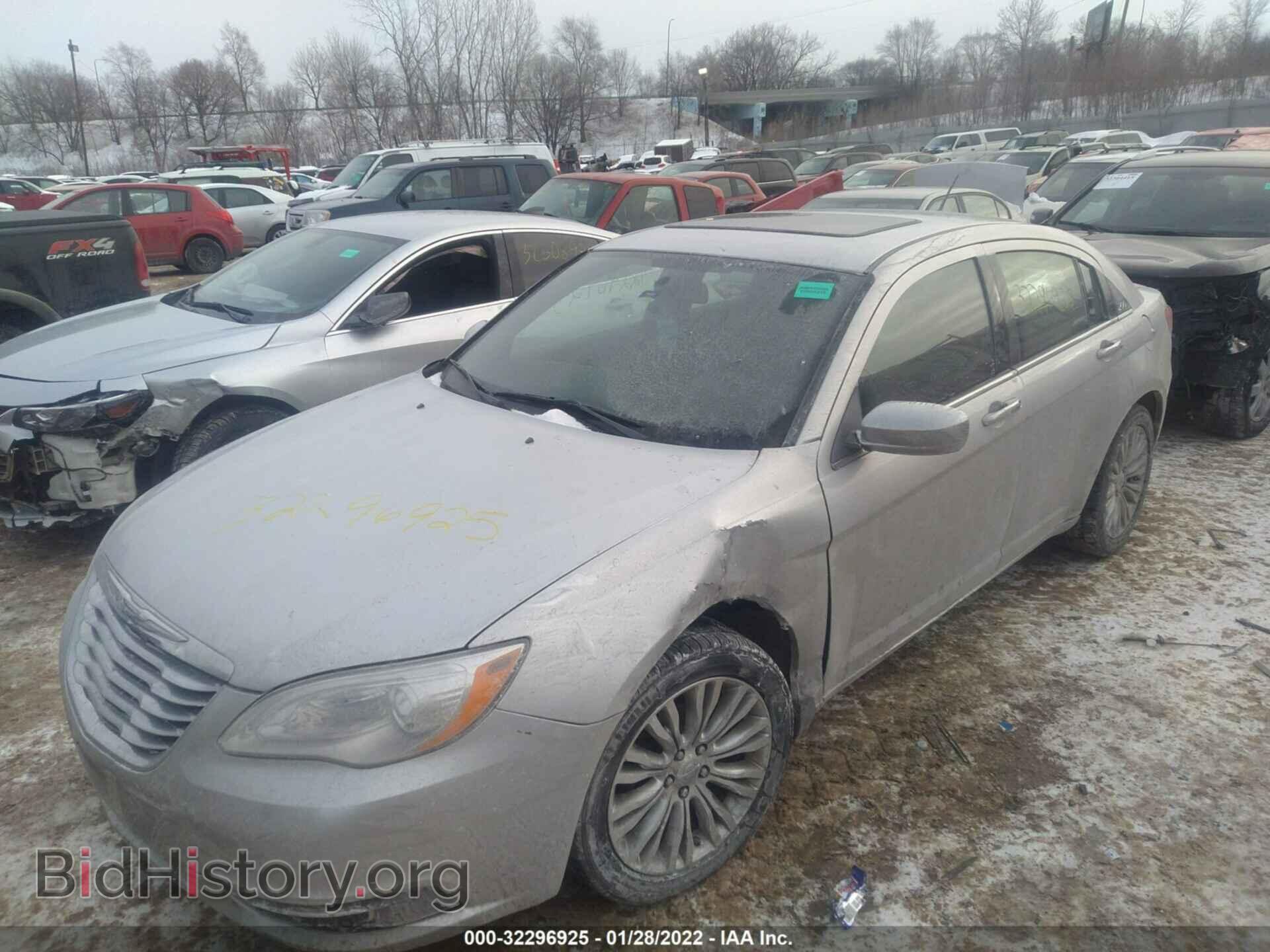 2011 CHRYSLER 200 - VIN: 1C3BC2FB5BN615772 - Фото 6
