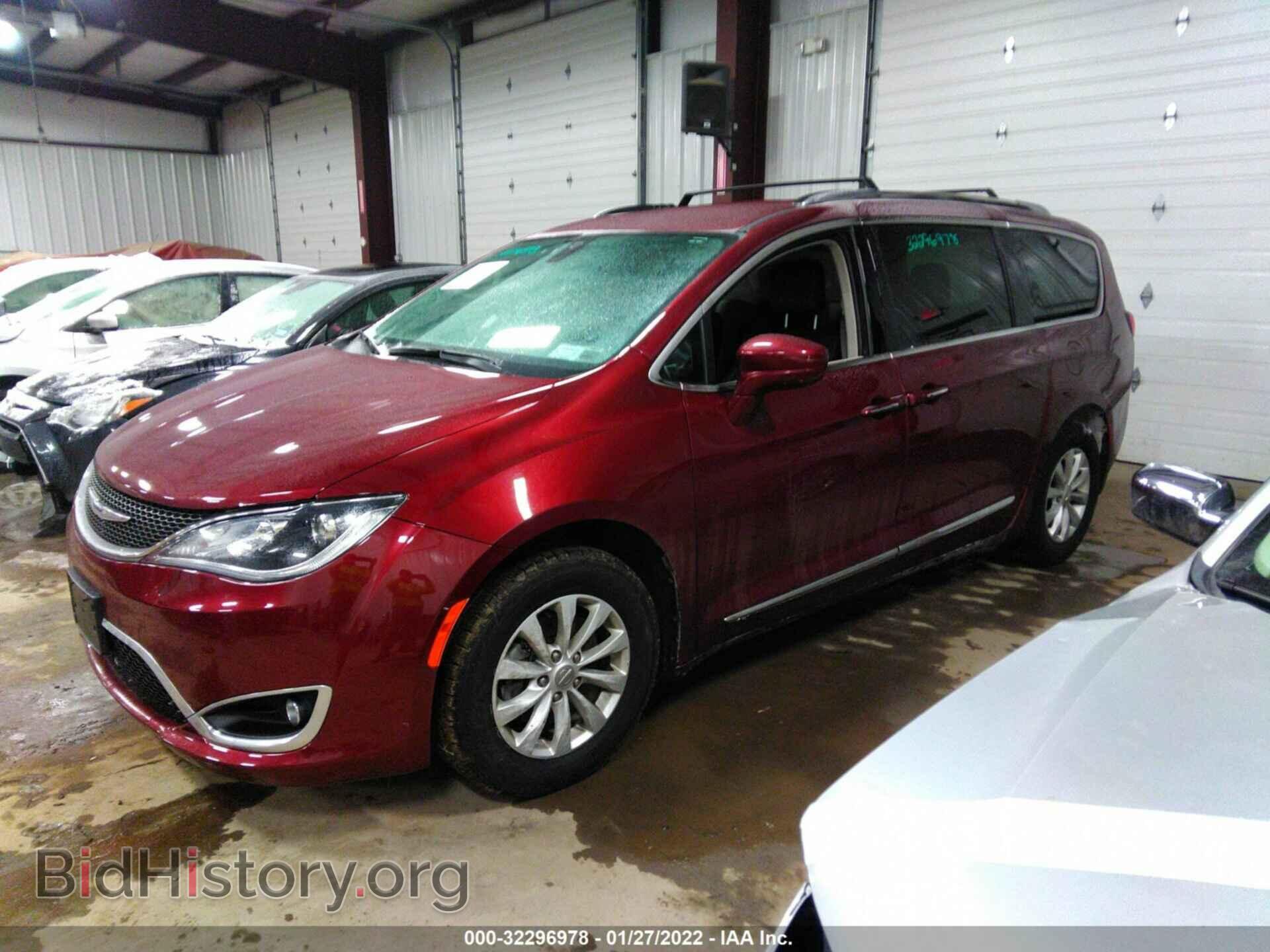2019 CHRYSLER PACIFICA - VIN: 2C4RC1BGXKR603447 - Фото 2