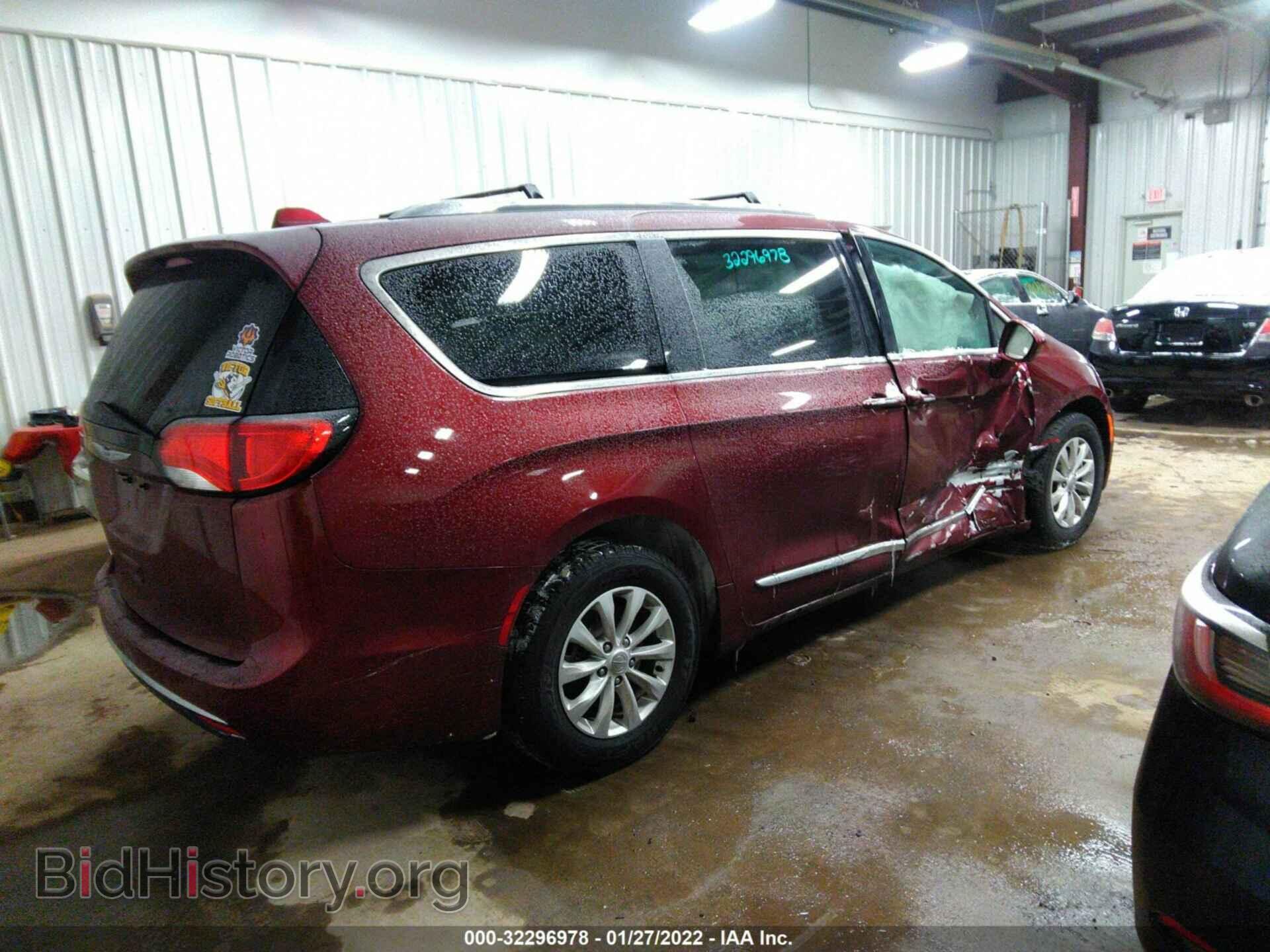 2019 CHRYSLER PACIFICA - VIN: 2C4RC1BGXKR603447 - Фото 4